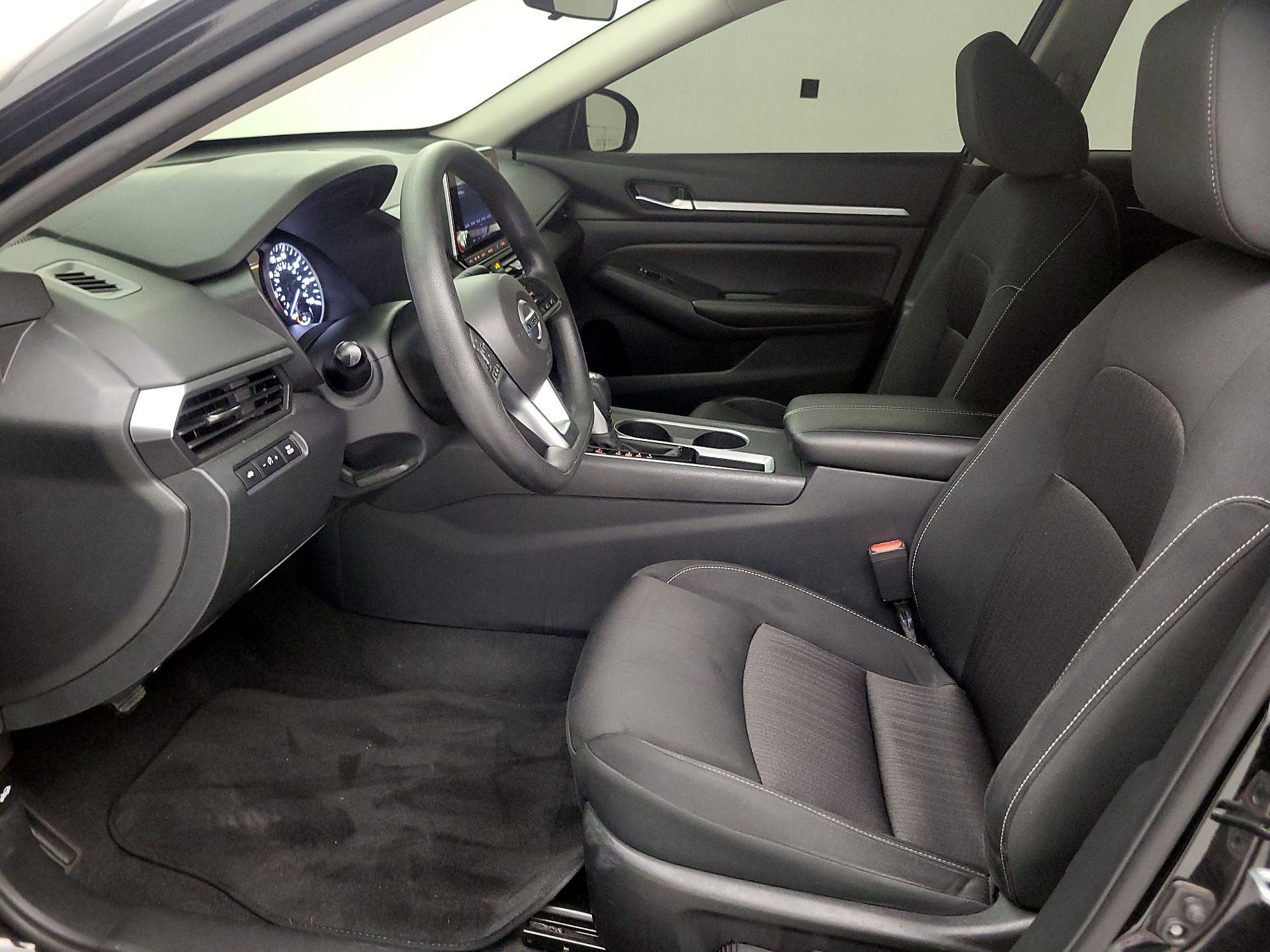 Thumbnail: 2022 Nissan Altima - 11