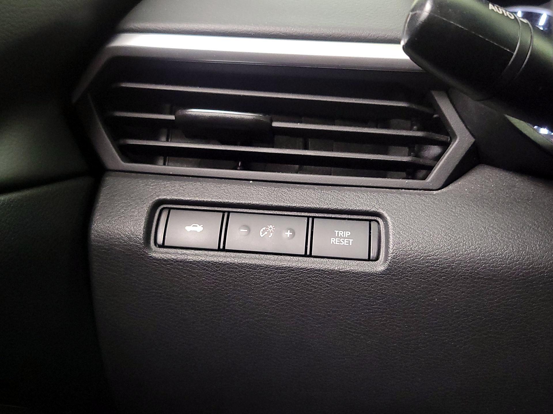 Thumbnail: 2022 Nissan Altima - 13