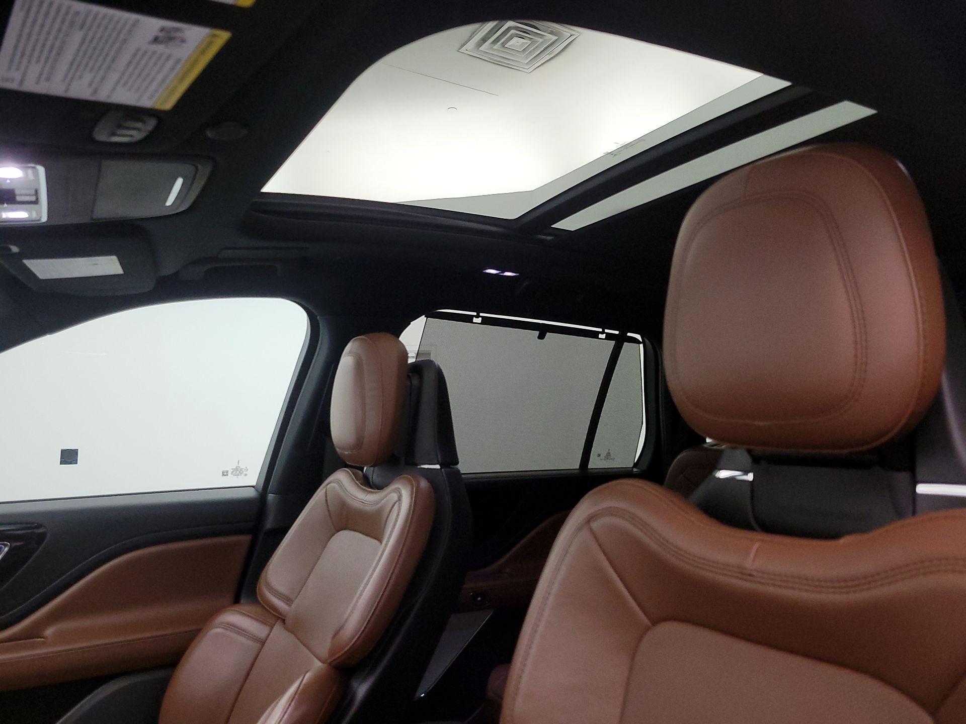 Thumbnail: 2020 Lincoln Aviator - 18