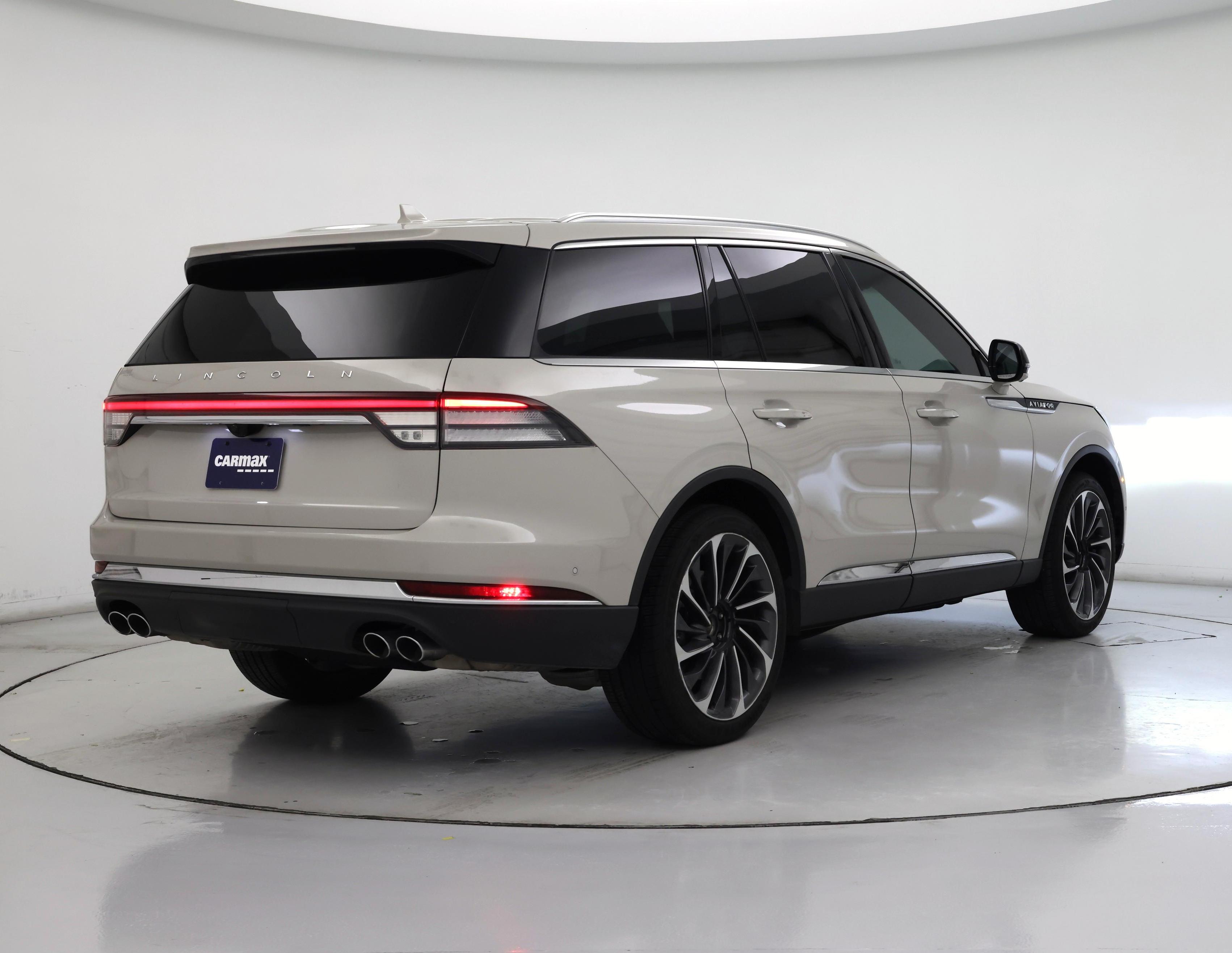 Thumbnail: 2020 Lincoln Aviator - 8