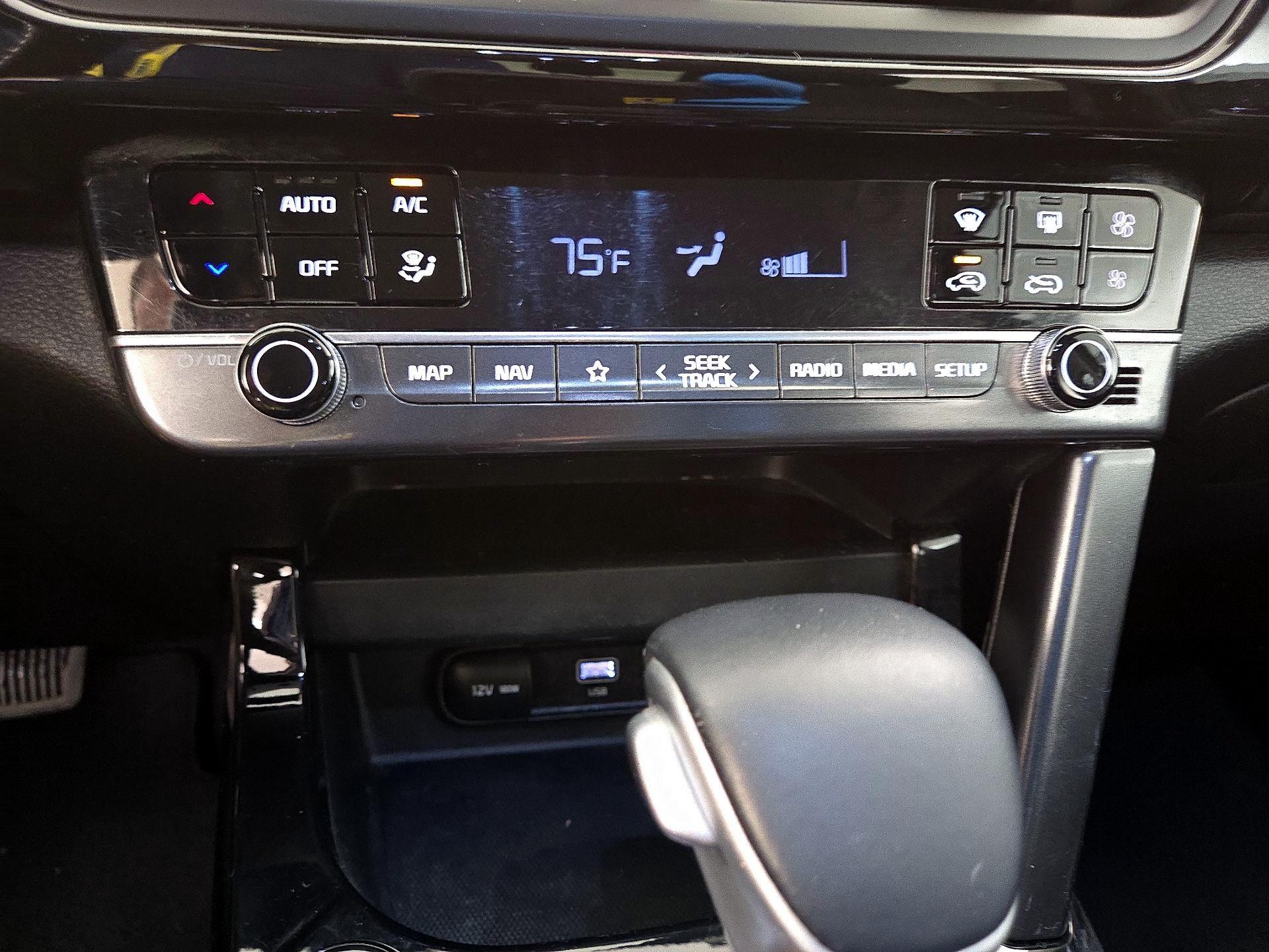 Thumbnail: 2024 Kia Seltos - 16