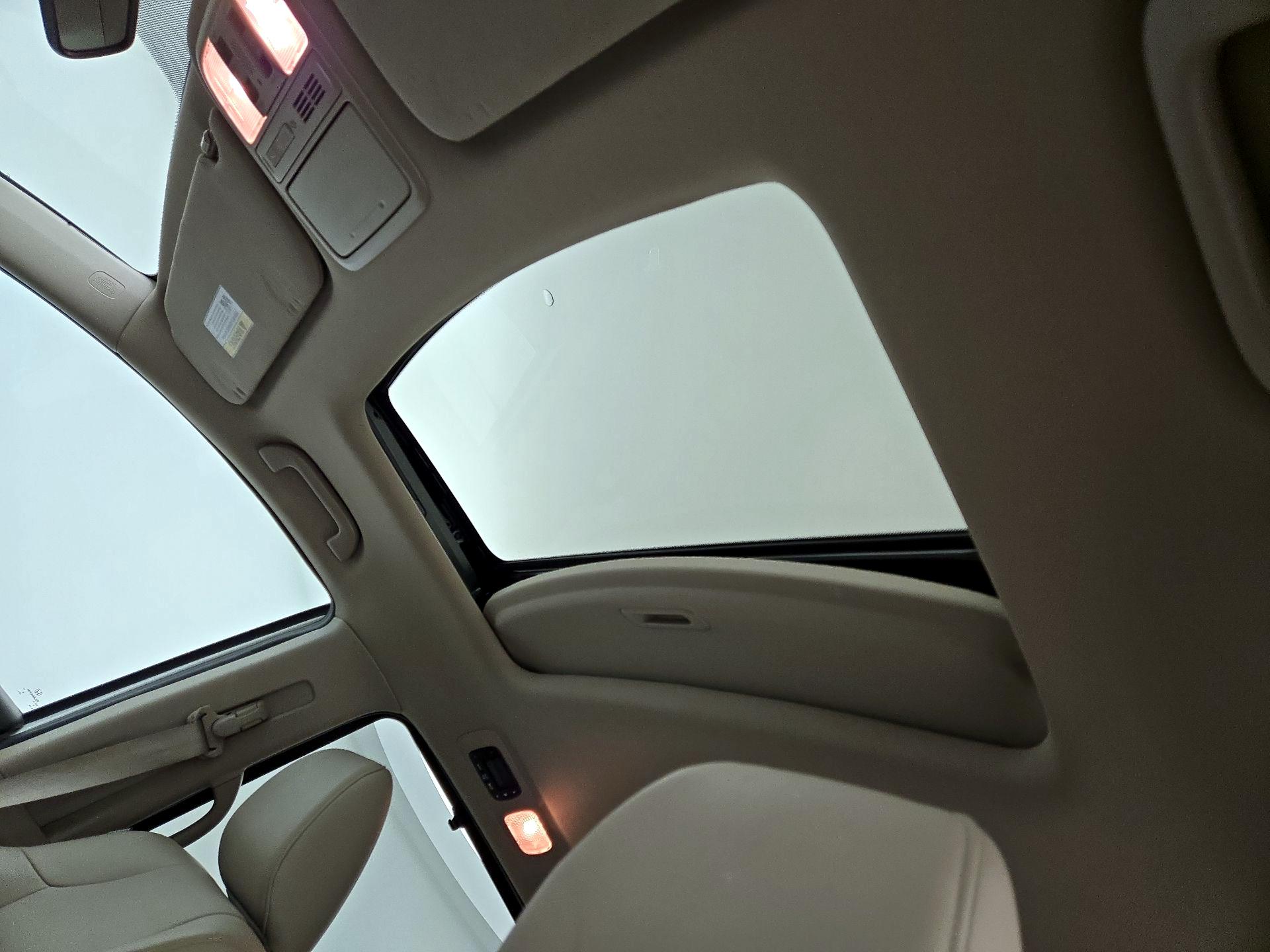 Thumbnail: 2014 Honda Odyssey - 19