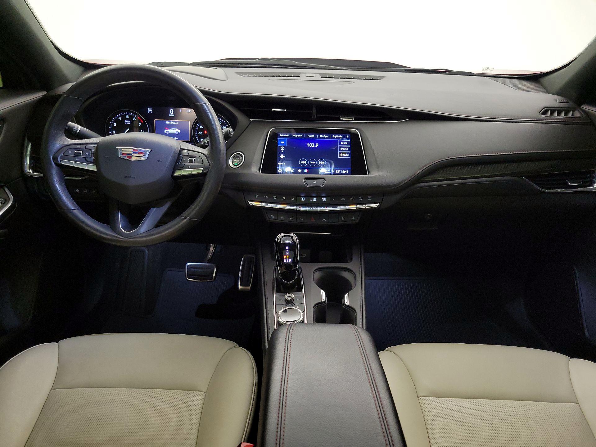 Thumbnail: 2023 Cadillac XT4 - 9