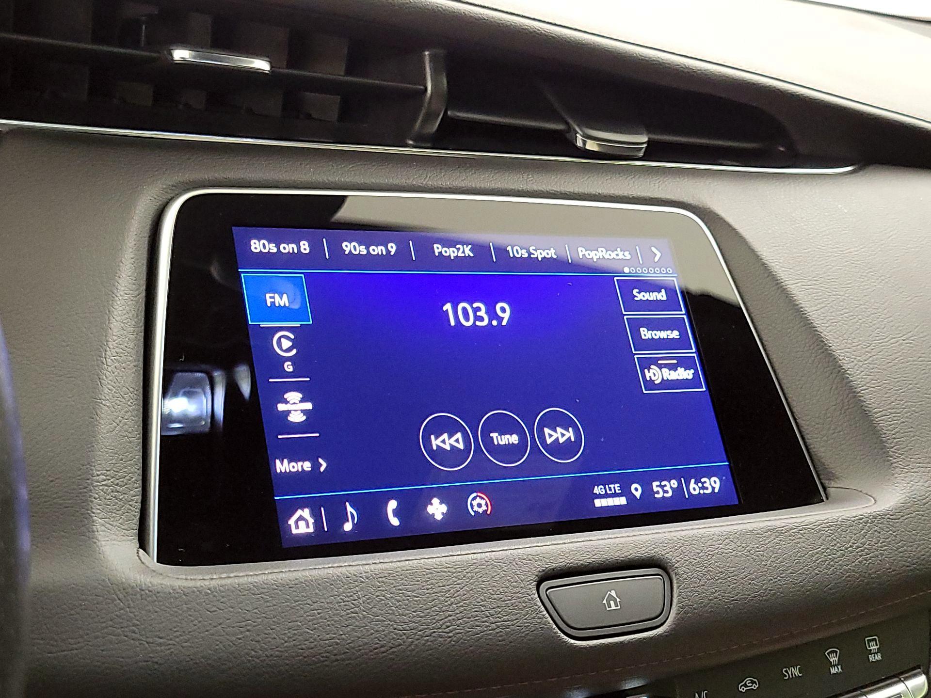 Thumbnail: 2023 Cadillac XT4 - 15