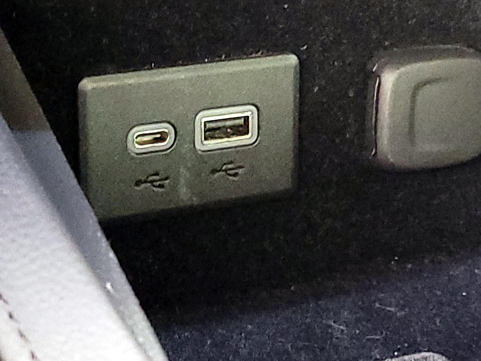 Thumbnail: 2023 Cadillac XT4 - 18