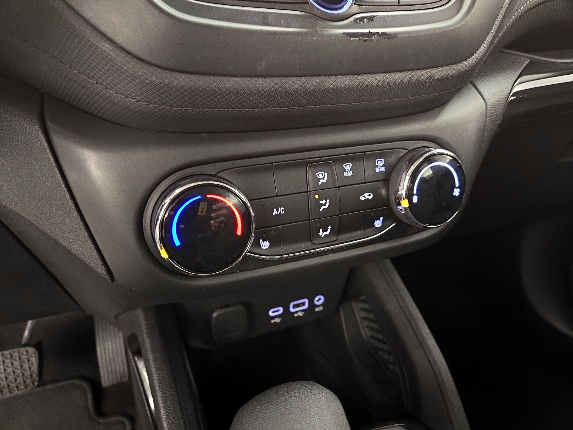 Thumbnail: 2022 Chevrolet TrailBlazer - 16