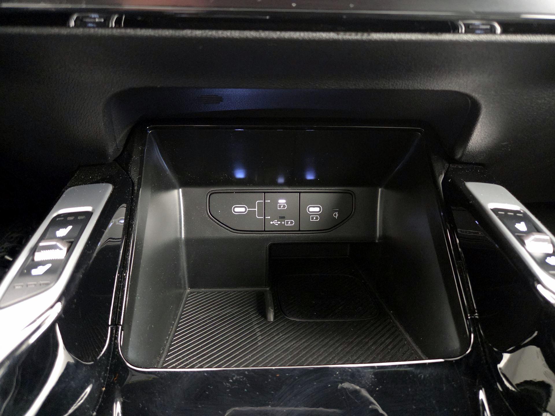 Thumbnail: 2024 Kia Sorento - 19