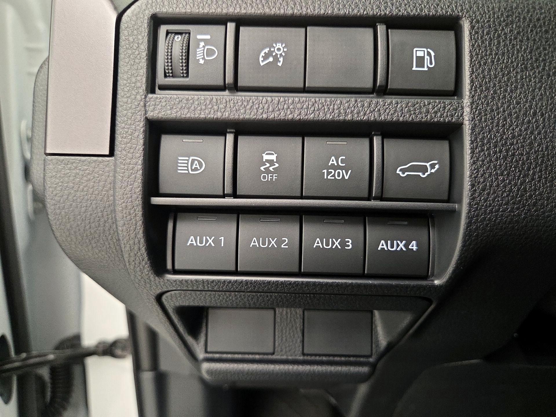 Thumbnail: 2025 Toyota 4Runner - 13