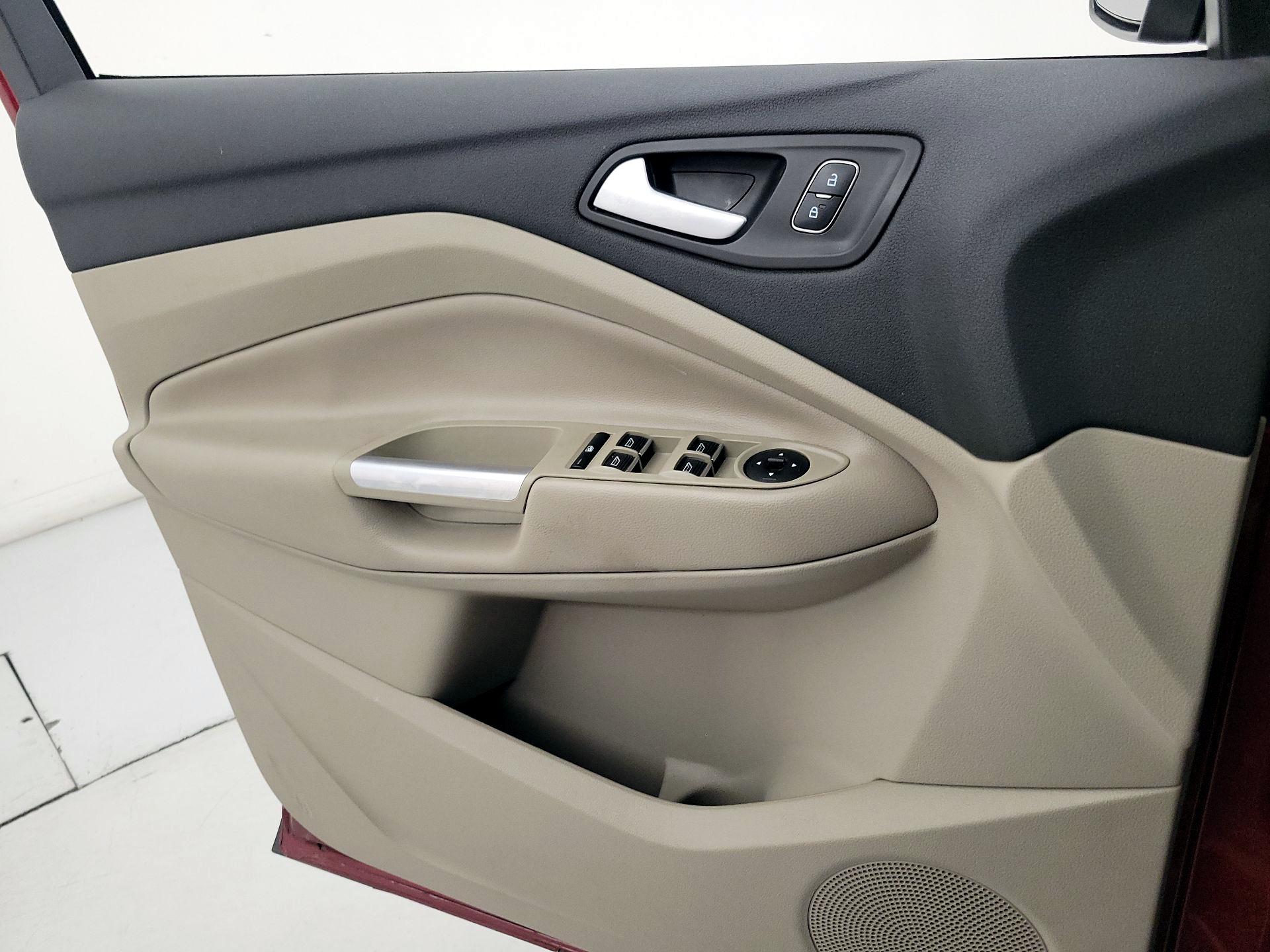 Thumbnail: 2019 Ford Escape - 12