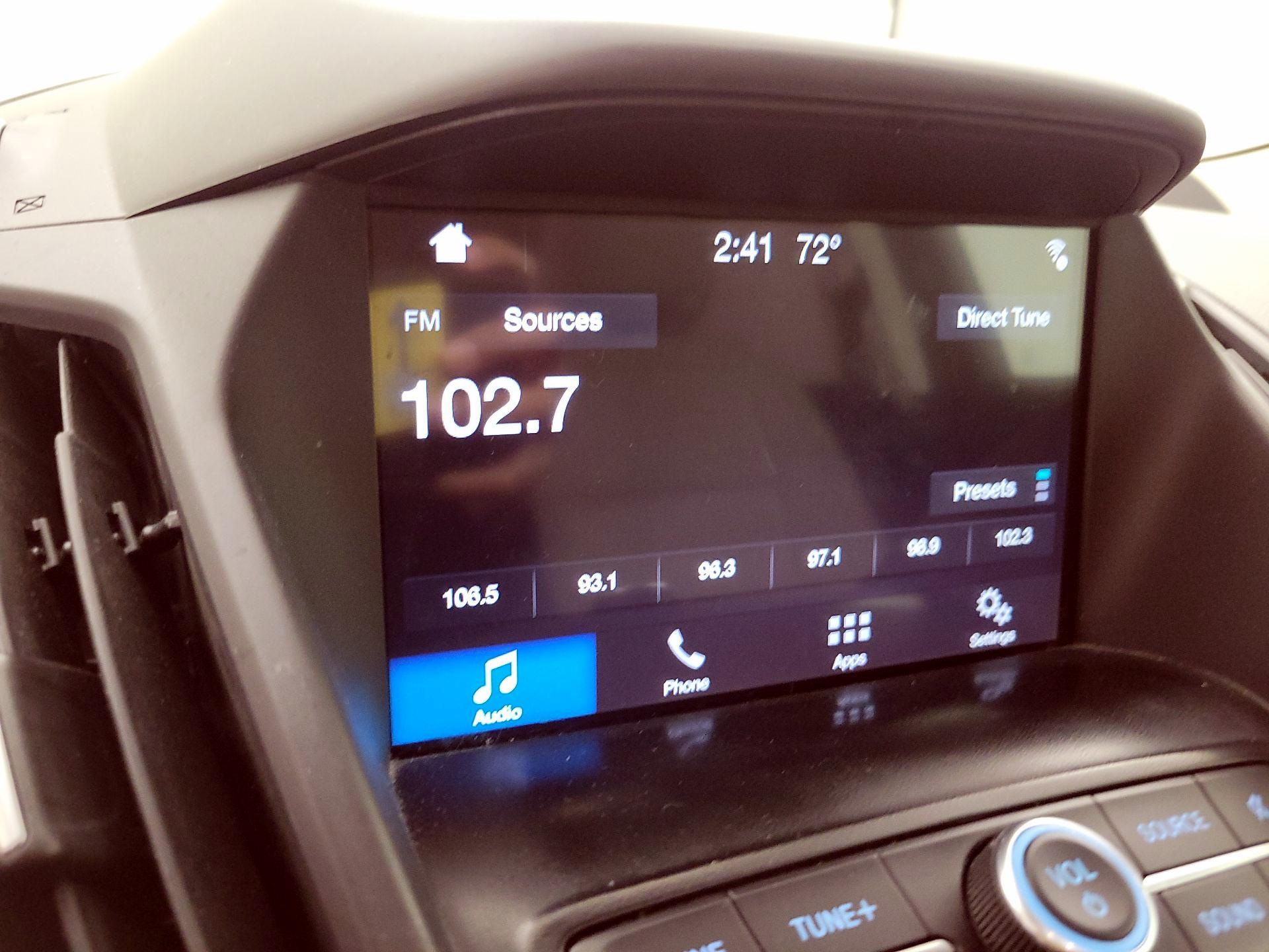 Thumbnail: 2019 Ford Escape - 15