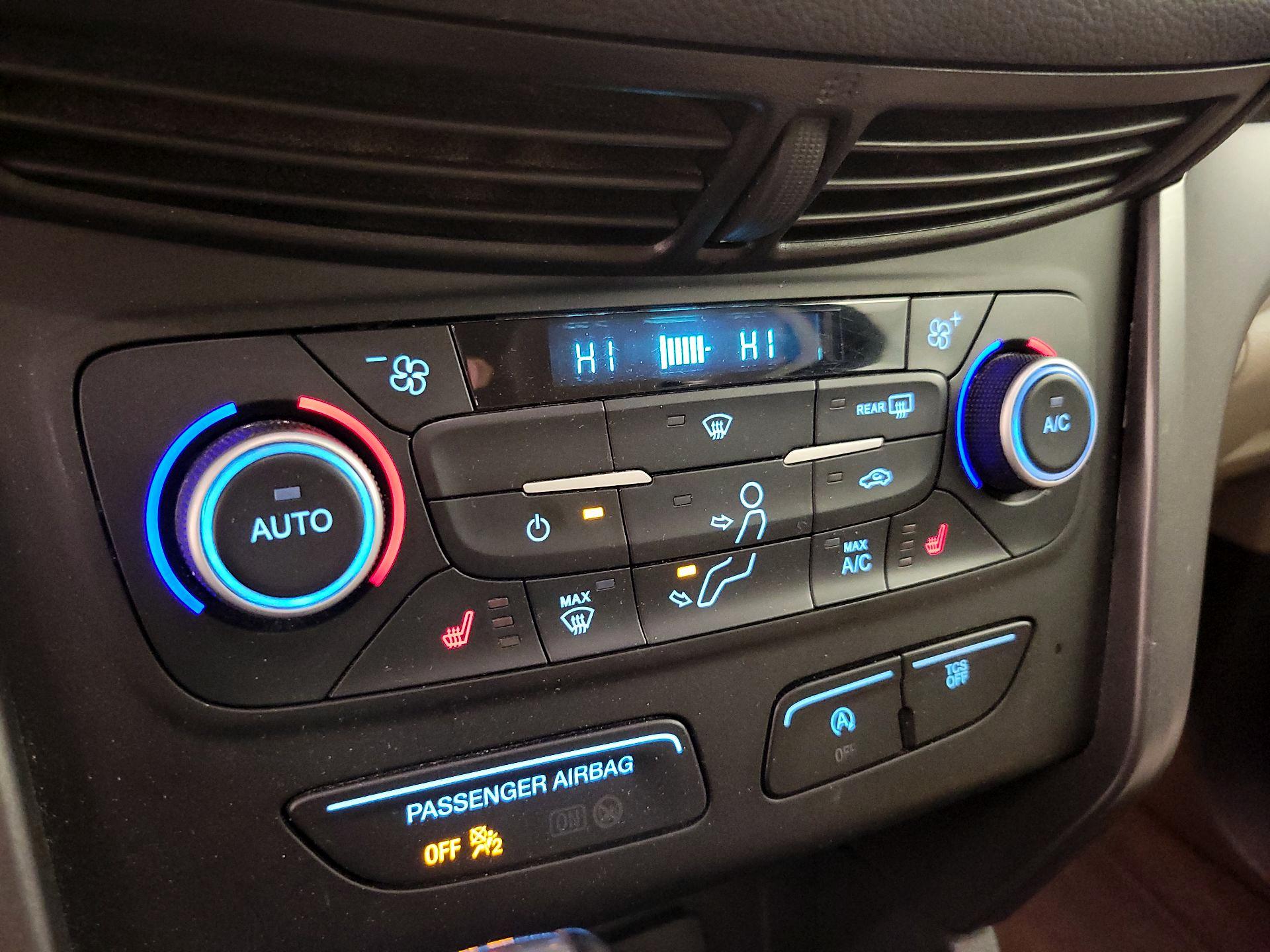 Thumbnail: 2019 Ford Escape - 16