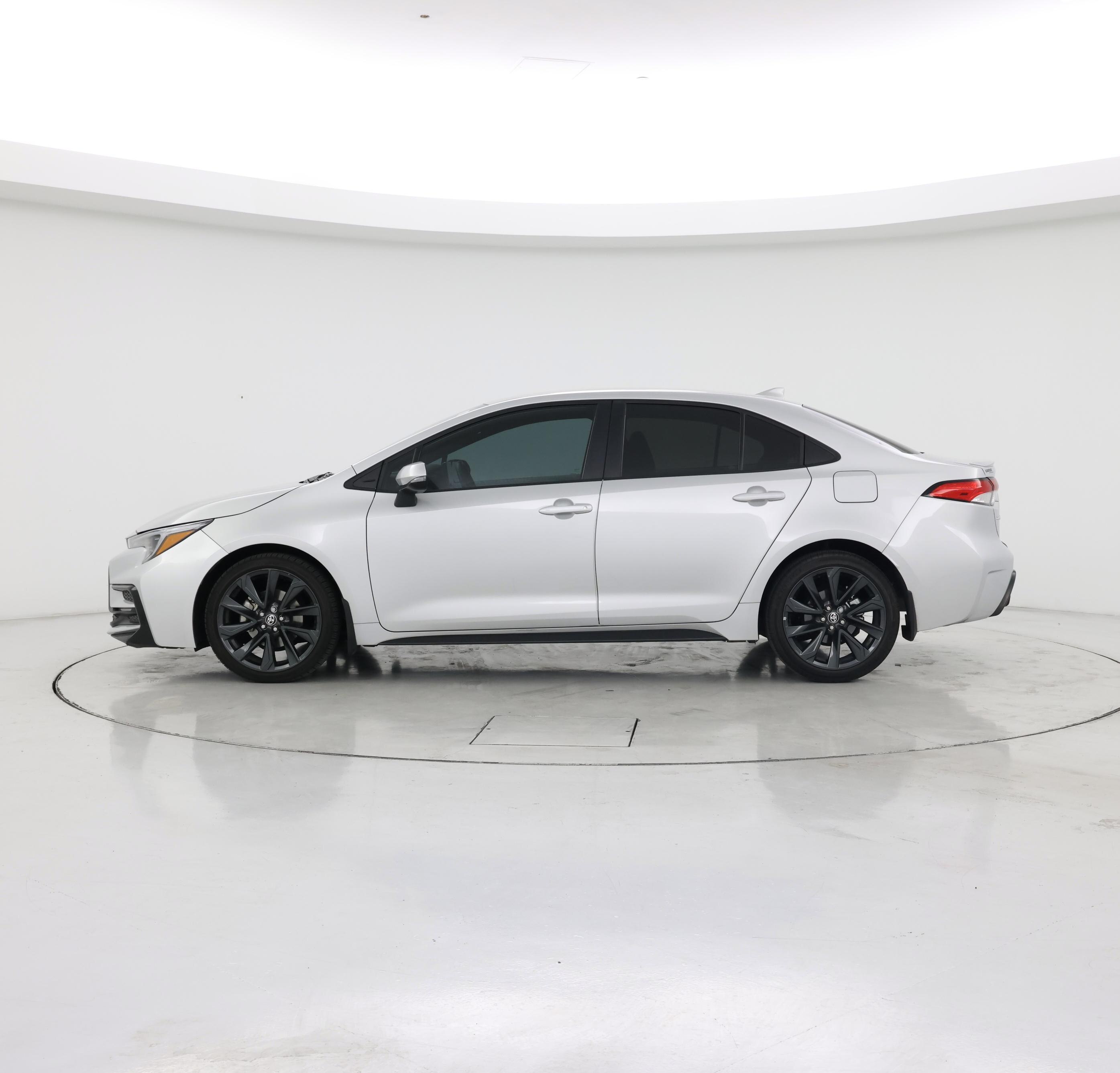 Thumbnail: 2024 Toyota Corolla - 3