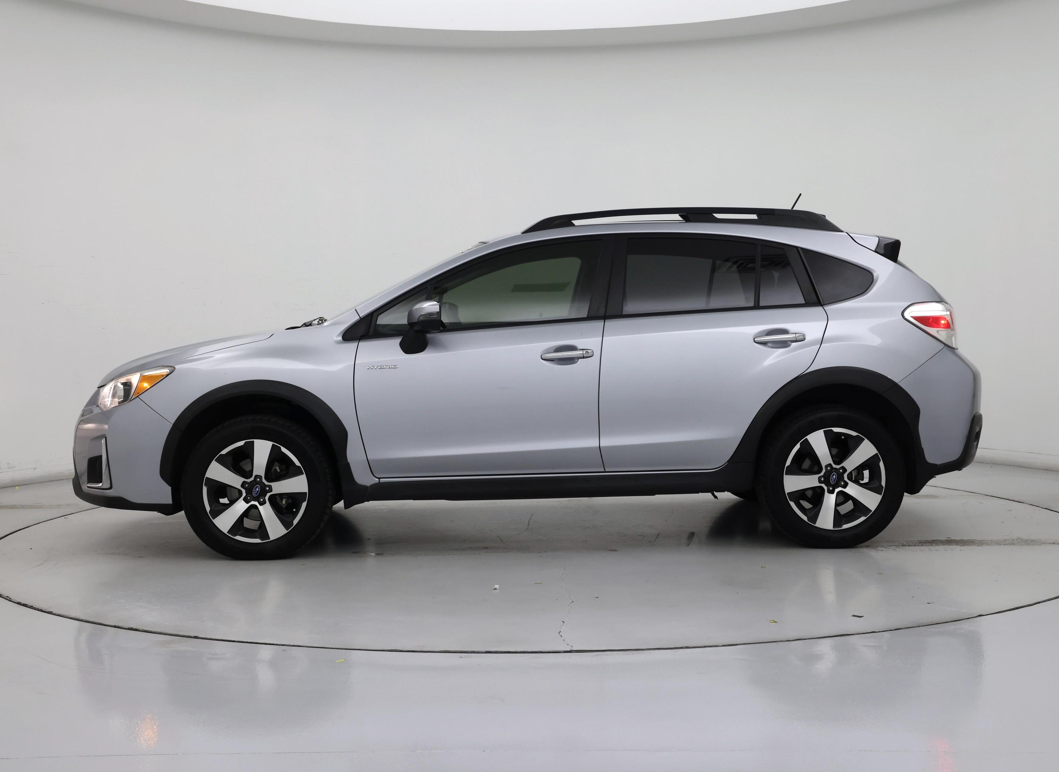 Thumbnail: 2016 Subaru XV Crosstrek - 3