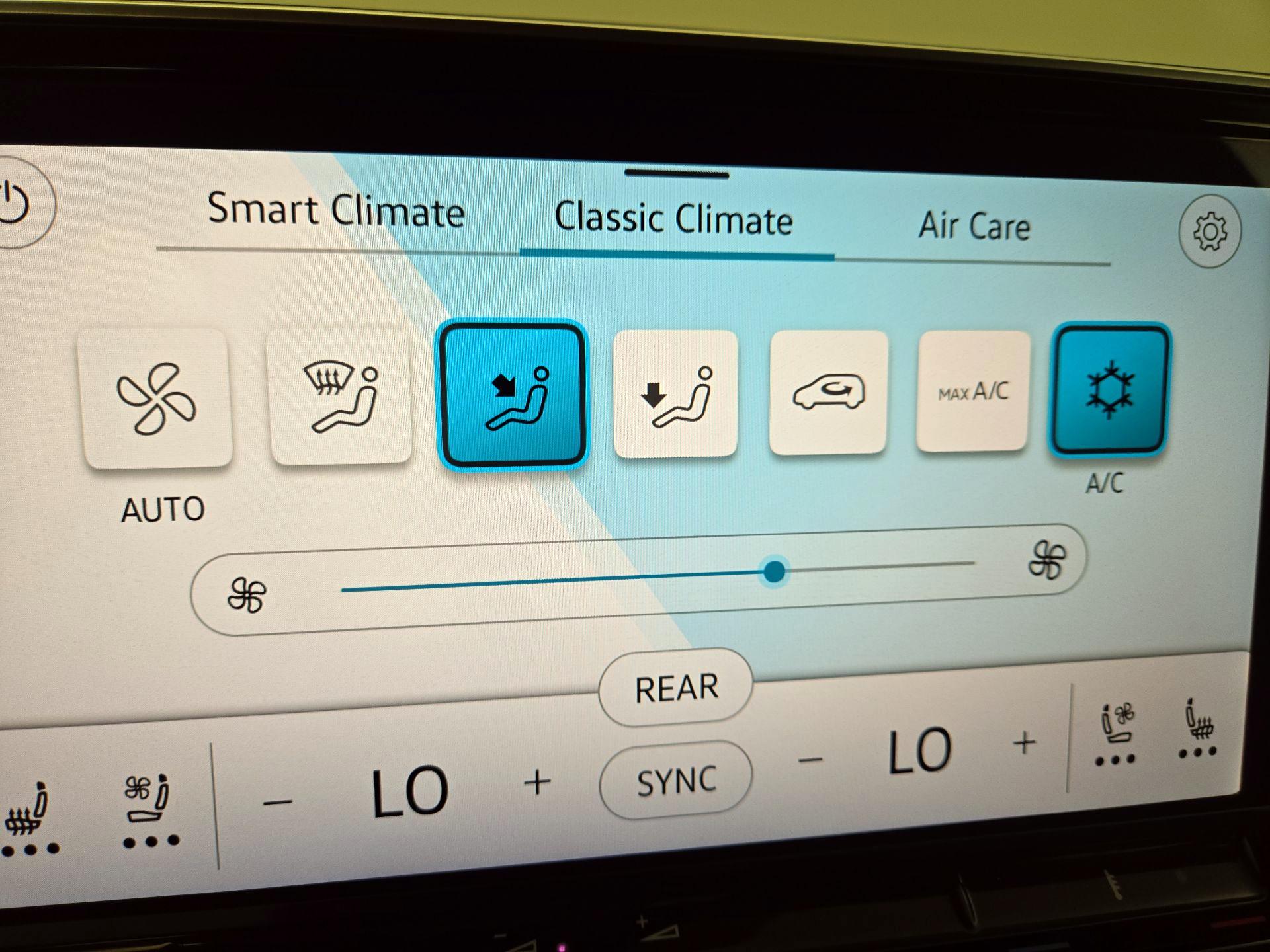 Thumbnail: 2024 Volkswagen Atlas - 16