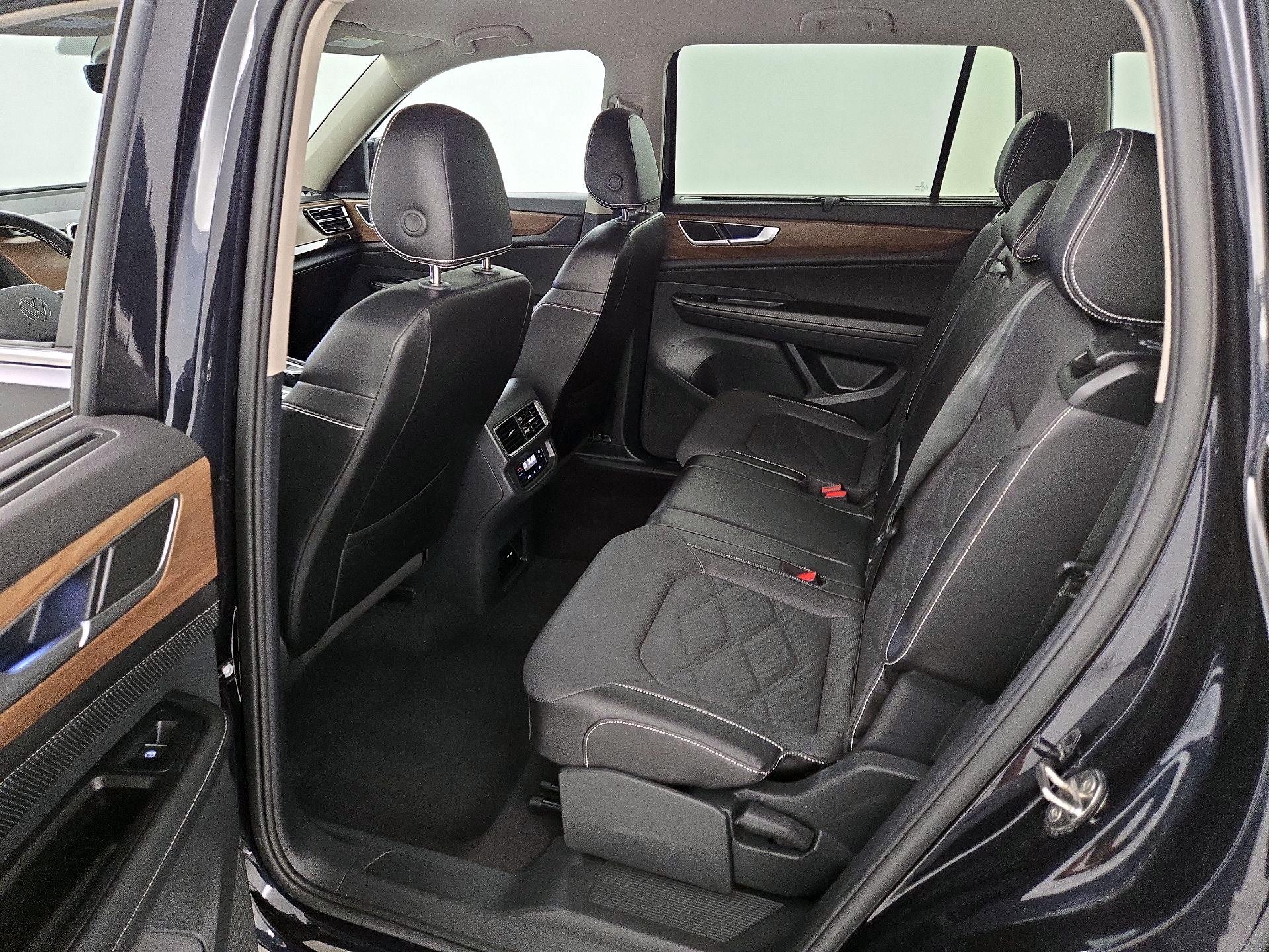 Thumbnail: 2024 Volkswagen Atlas - 19