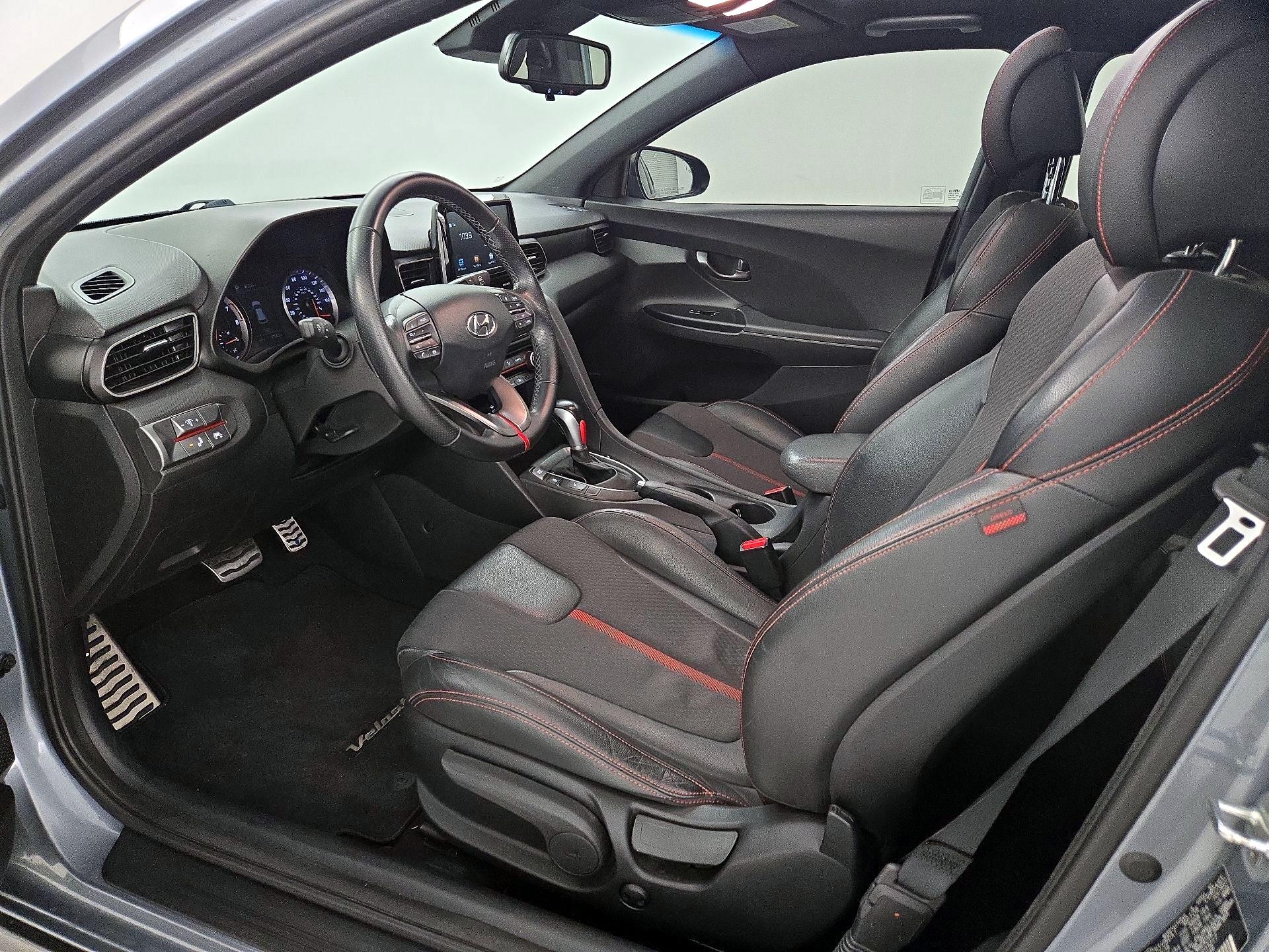 Thumbnail: 2019 Hyundai Veloster - 11