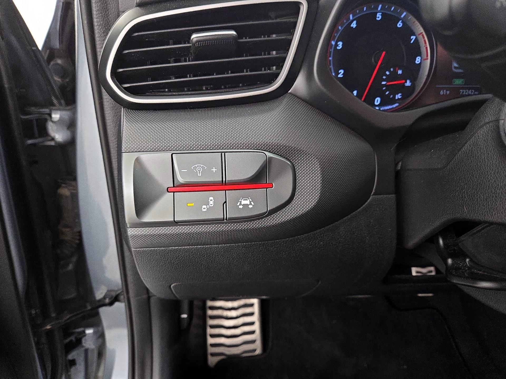 Thumbnail: 2019 Hyundai Veloster - 13