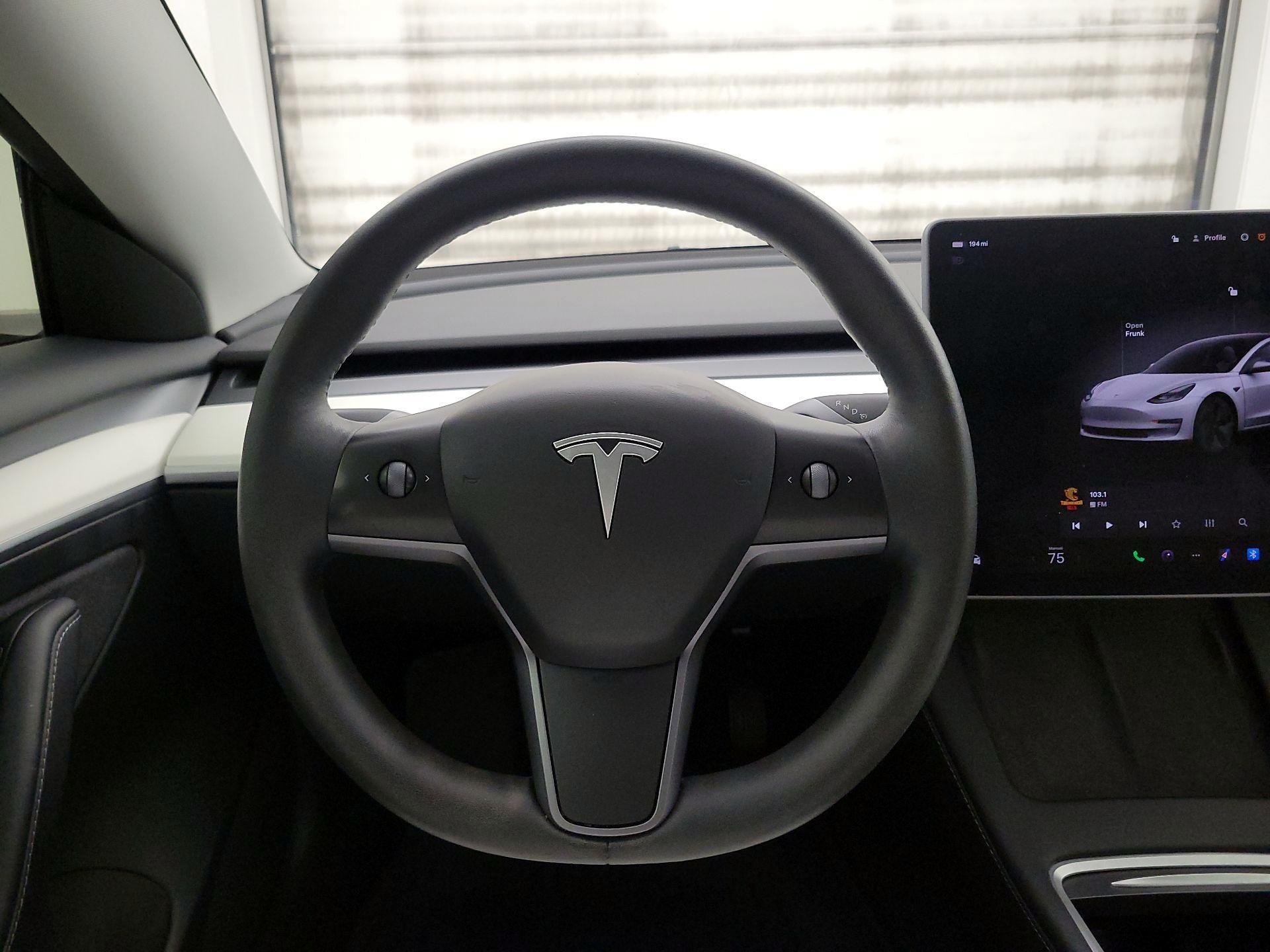 Thumbnail: 2023 Tesla Model 3 - 10