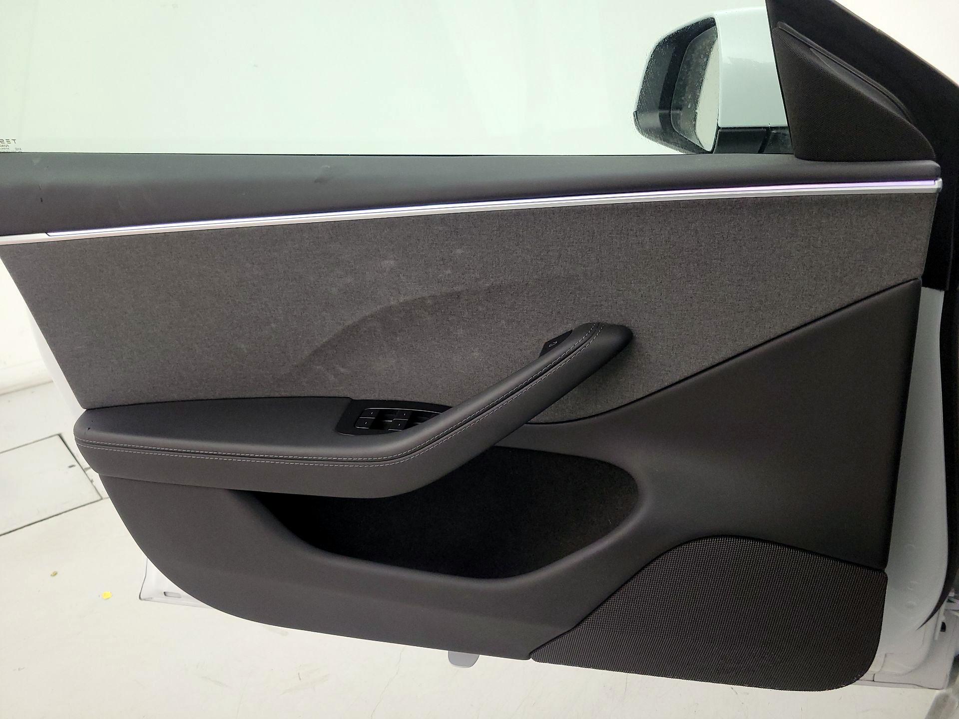 Thumbnail: 2025 Tesla Model 3 - 12