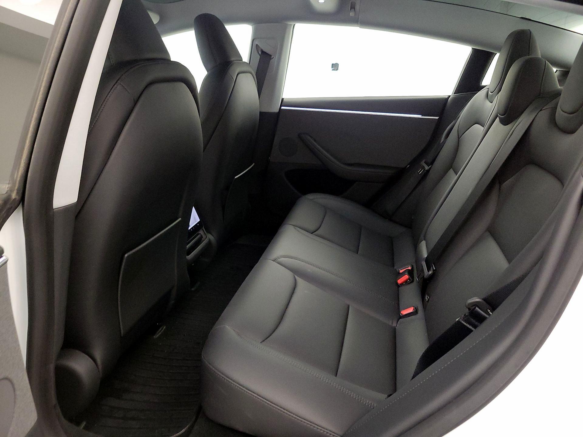 Thumbnail: 2025 Tesla Model 3 - 17