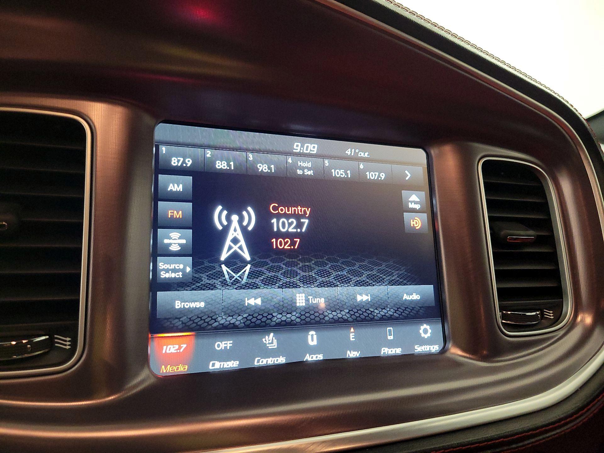 Thumbnail: 2019 Dodge Charger - 16