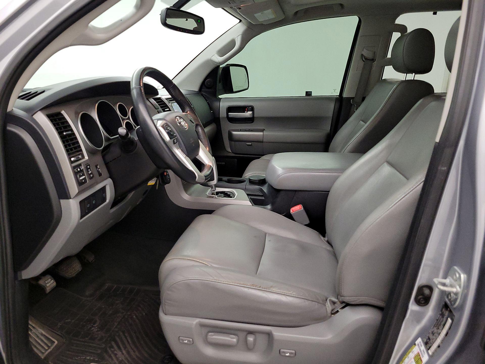 Thumbnail: 2014 Toyota Sequoia - 11