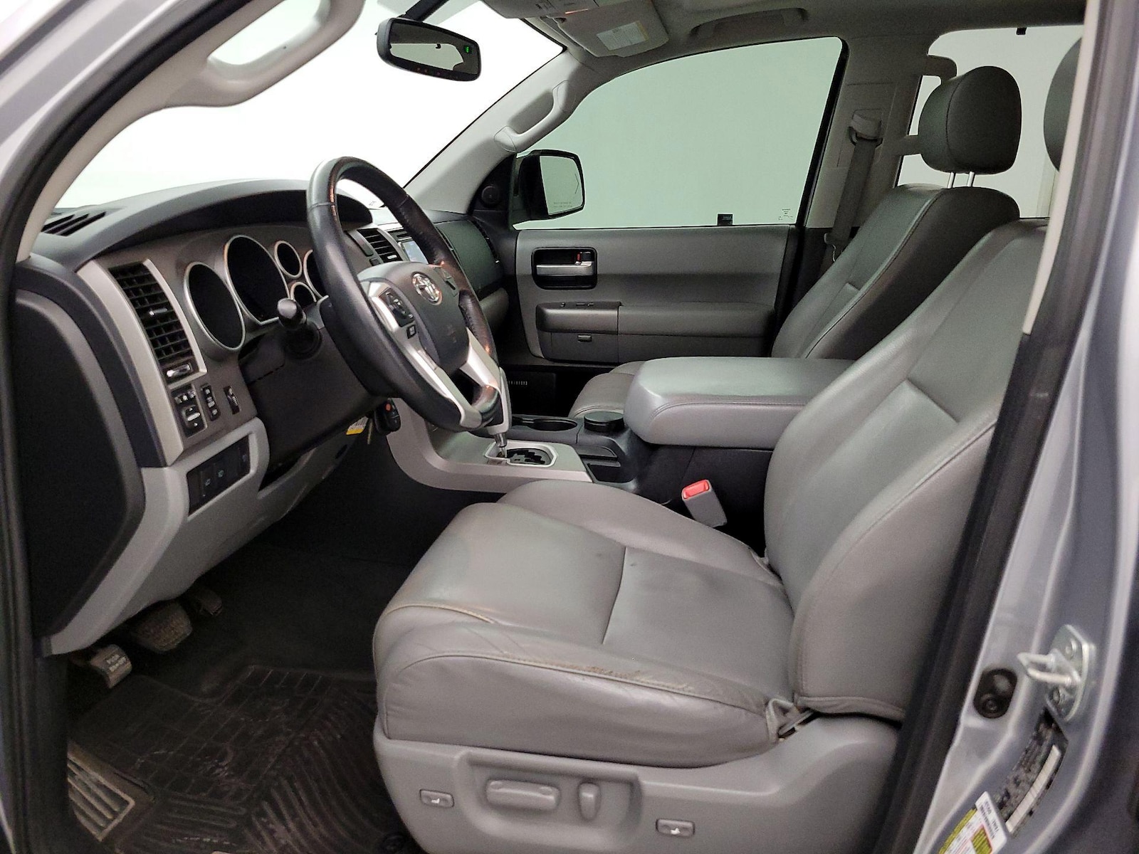 2014 Toyota Sequoia Limited - Photo 12