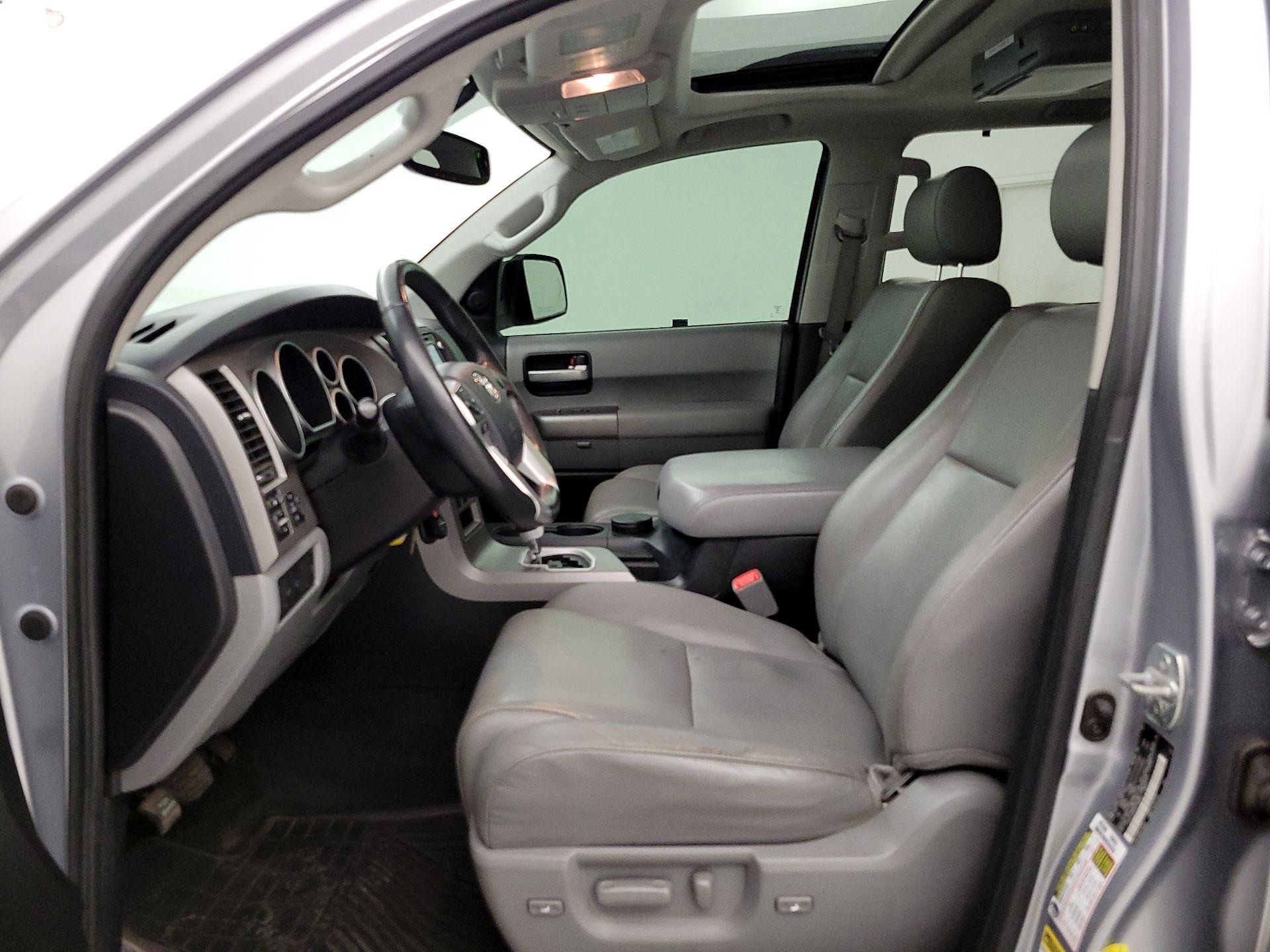 Thumbnail: 2014 Toyota Sequoia - 12