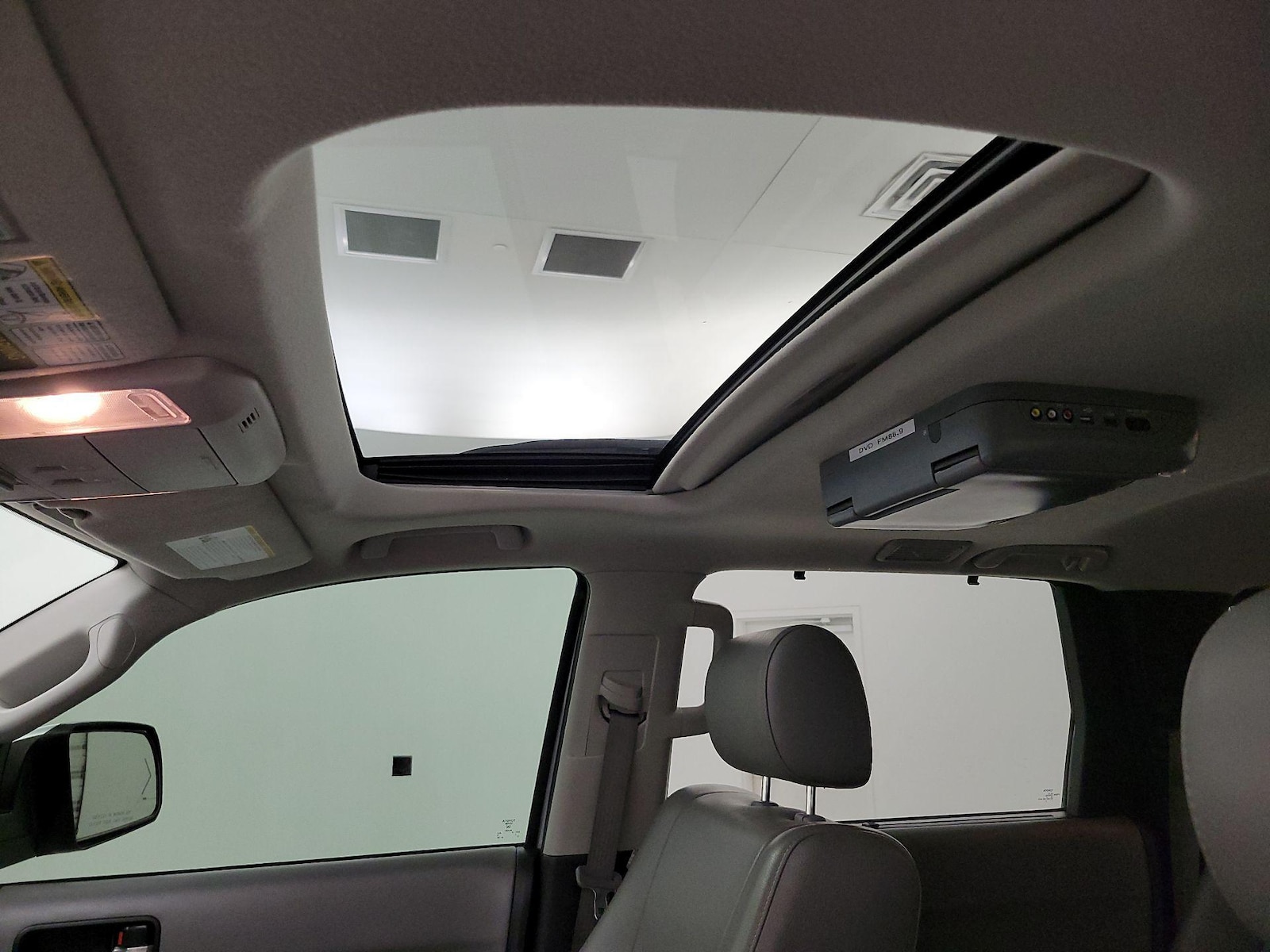 2014 Toyota Sequoia Limited - Photo 19