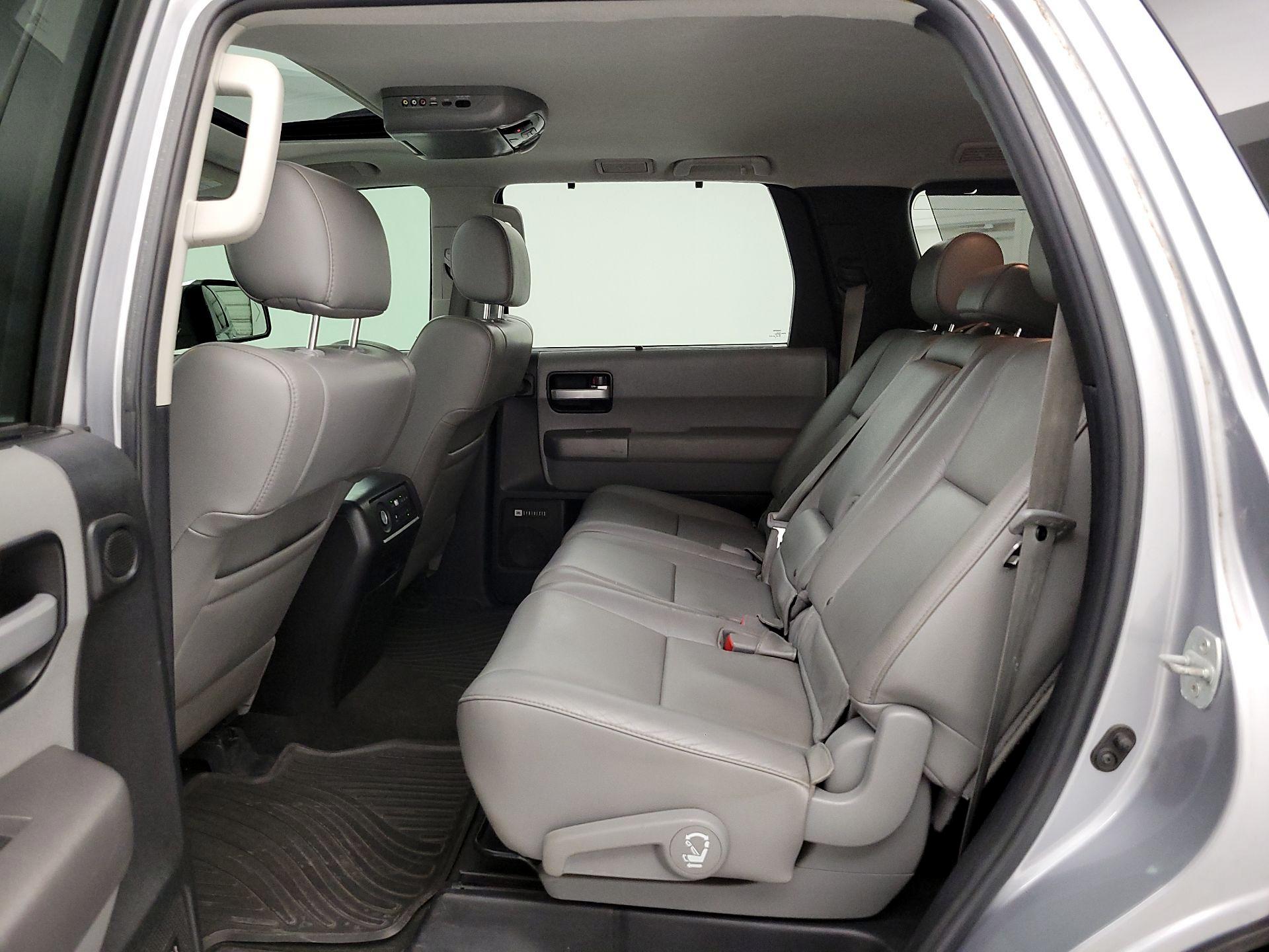 Thumbnail: 2014 Toyota Sequoia - 19