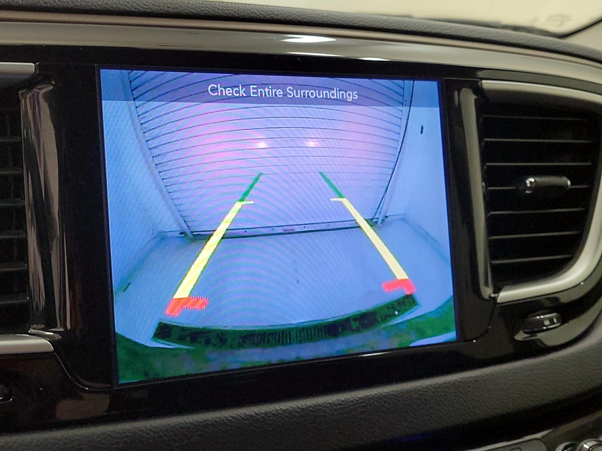 Thumbnail: 2017 Chrysler Pacifica - 14