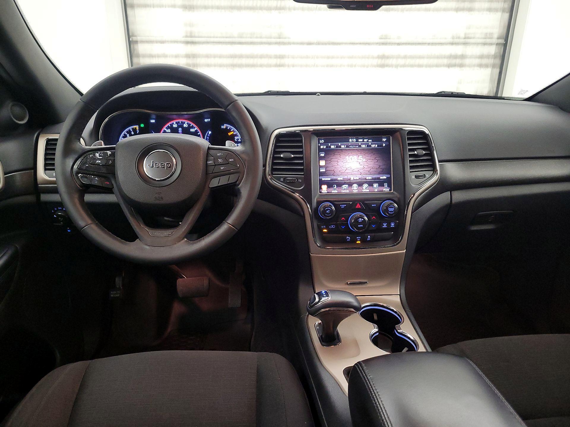 Thumbnail: 2015 Jeep Grand Cherokee - 9