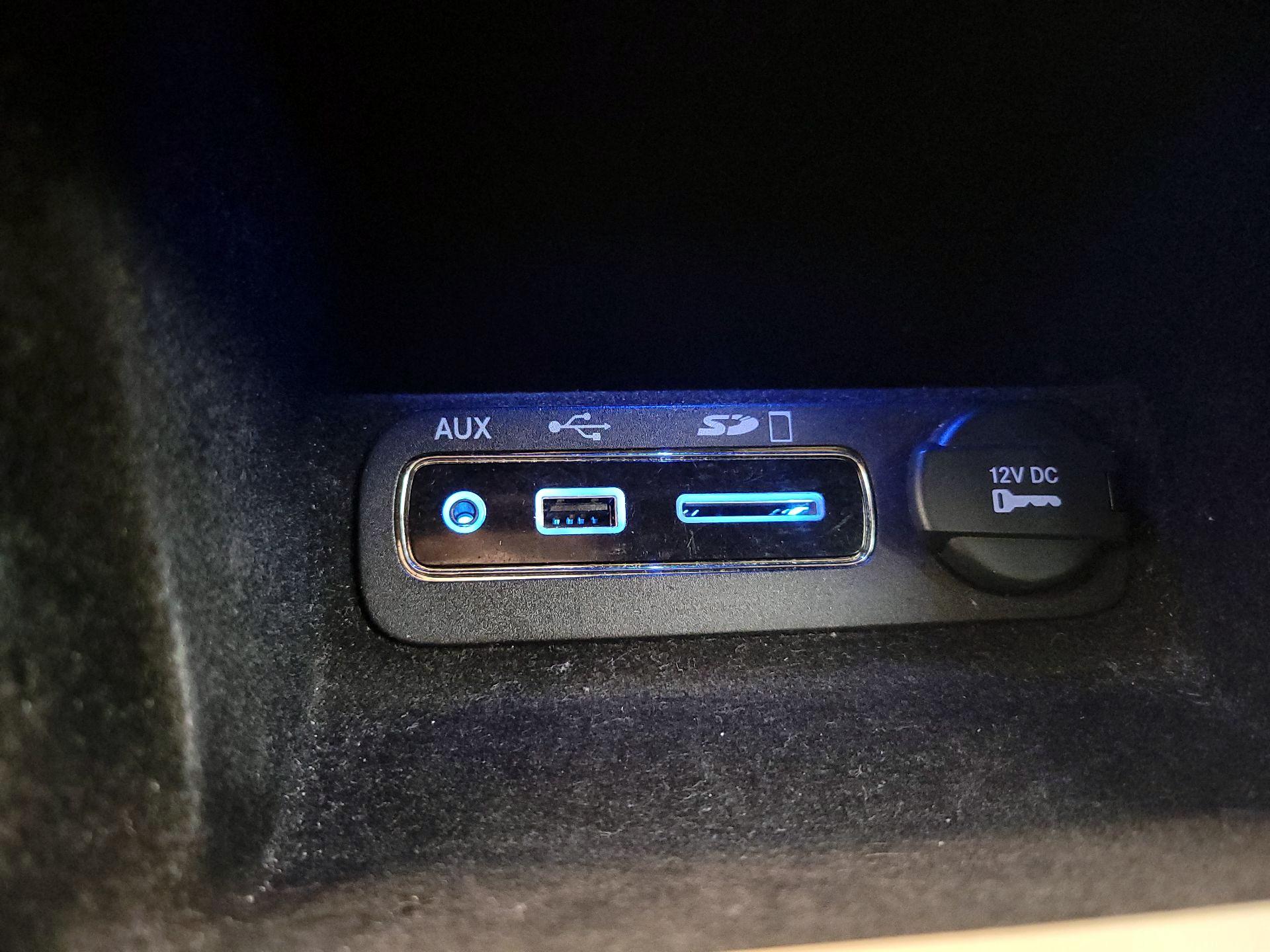 Thumbnail: 2015 Jeep Grand Cherokee - 18