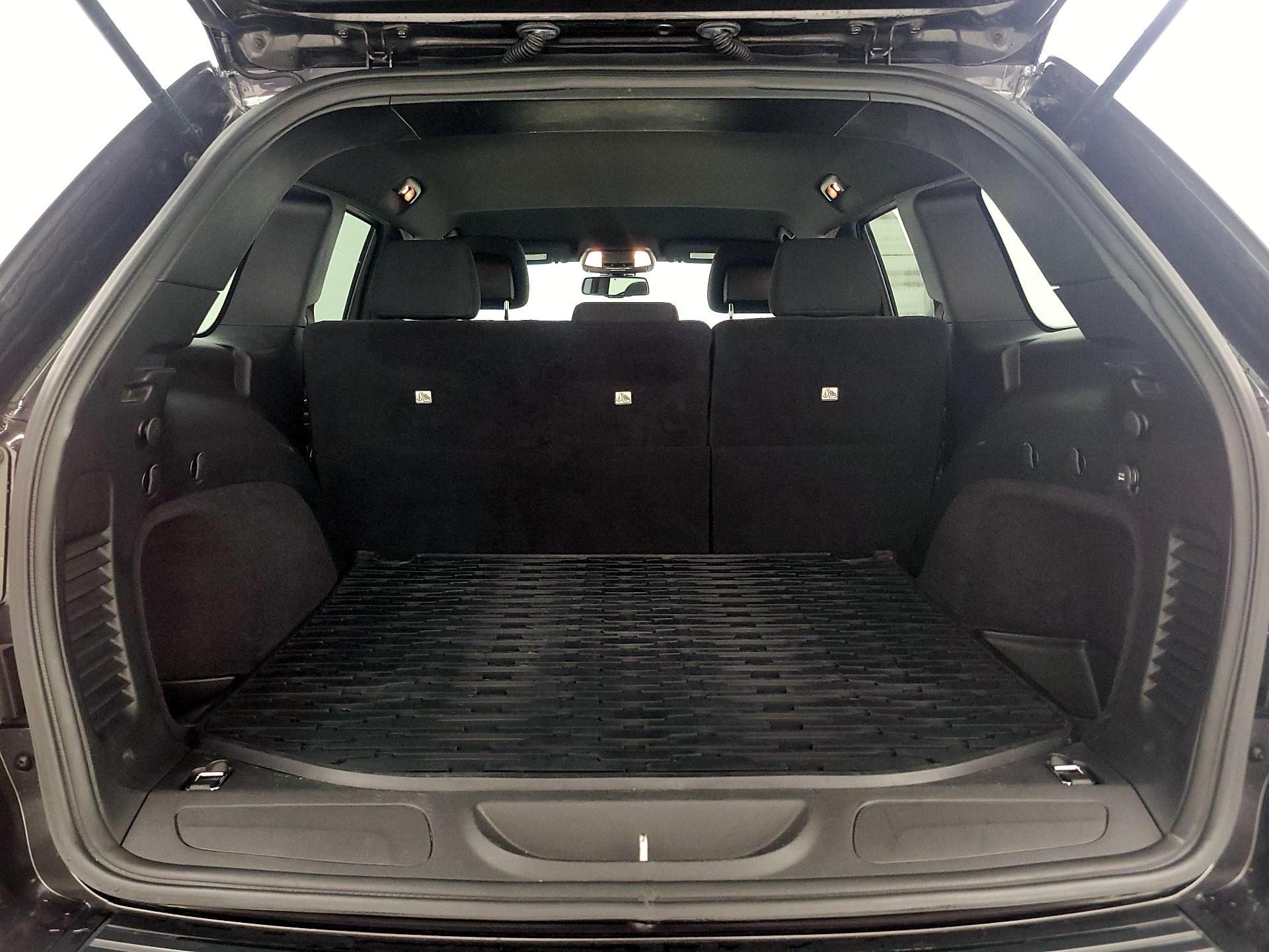 Thumbnail: 2015 Jeep Grand Cherokee - 20