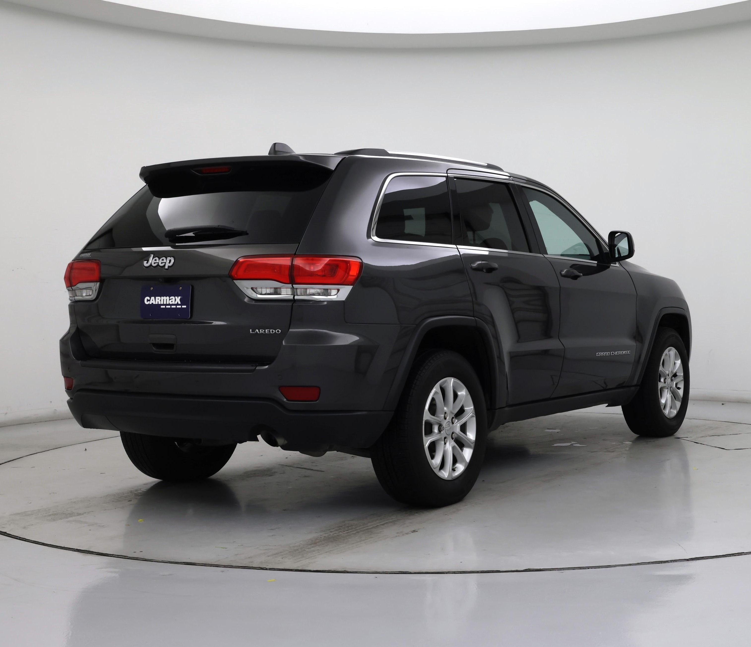 Thumbnail: 2015 Jeep Grand Cherokee - 8