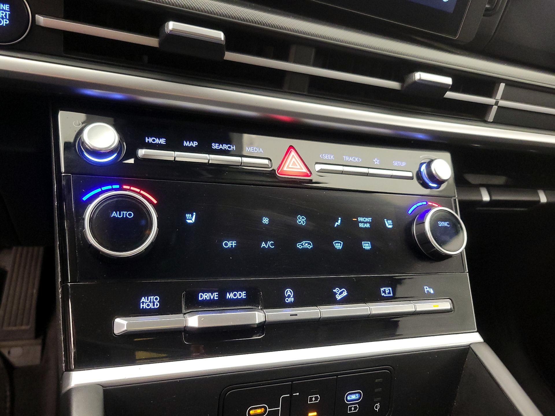 Thumbnail: 2024 Hyundai Santa Fe - 16