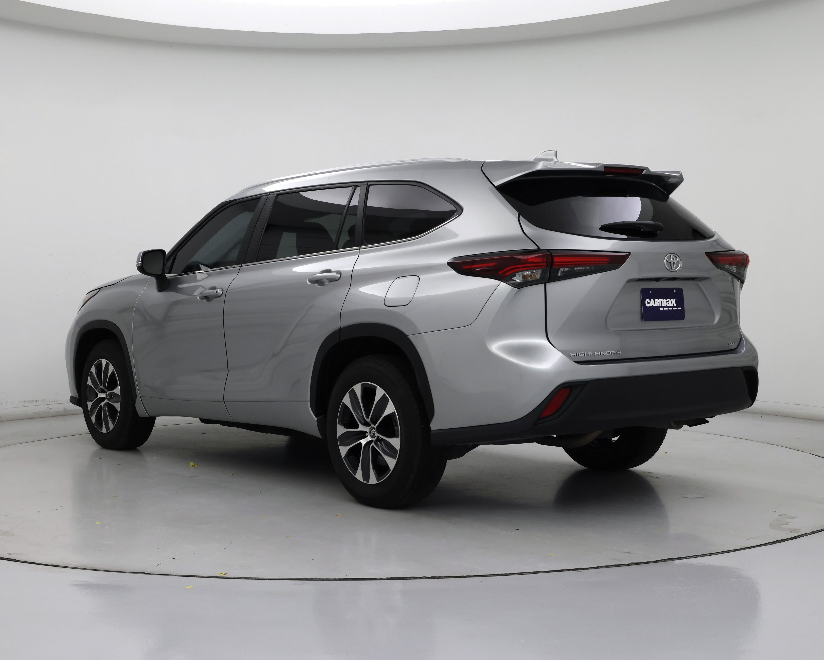 Thumbnail: 2024 Toyota Highlander - 2