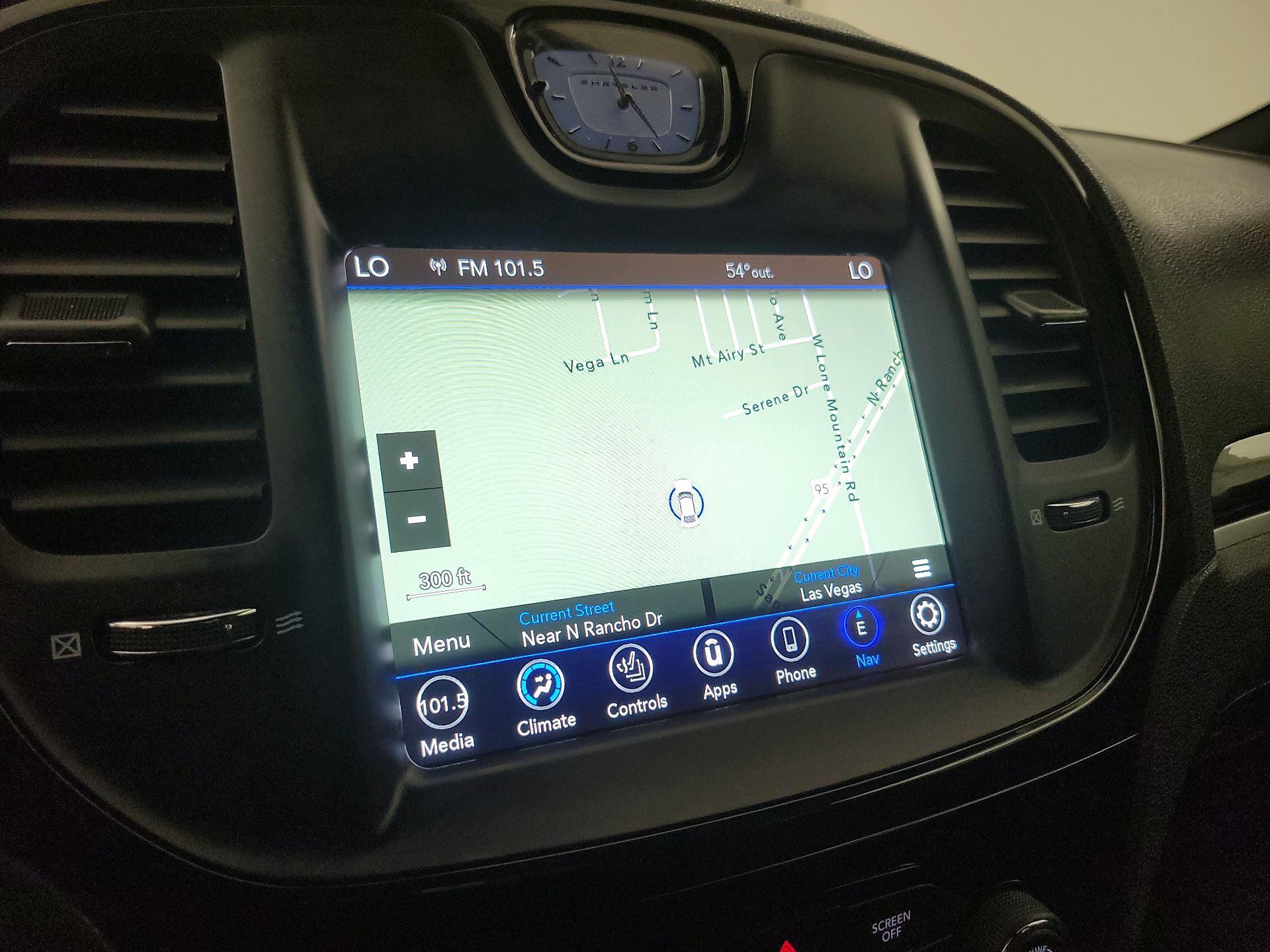 Thumbnail: 2021 Chrysler 300 - 14