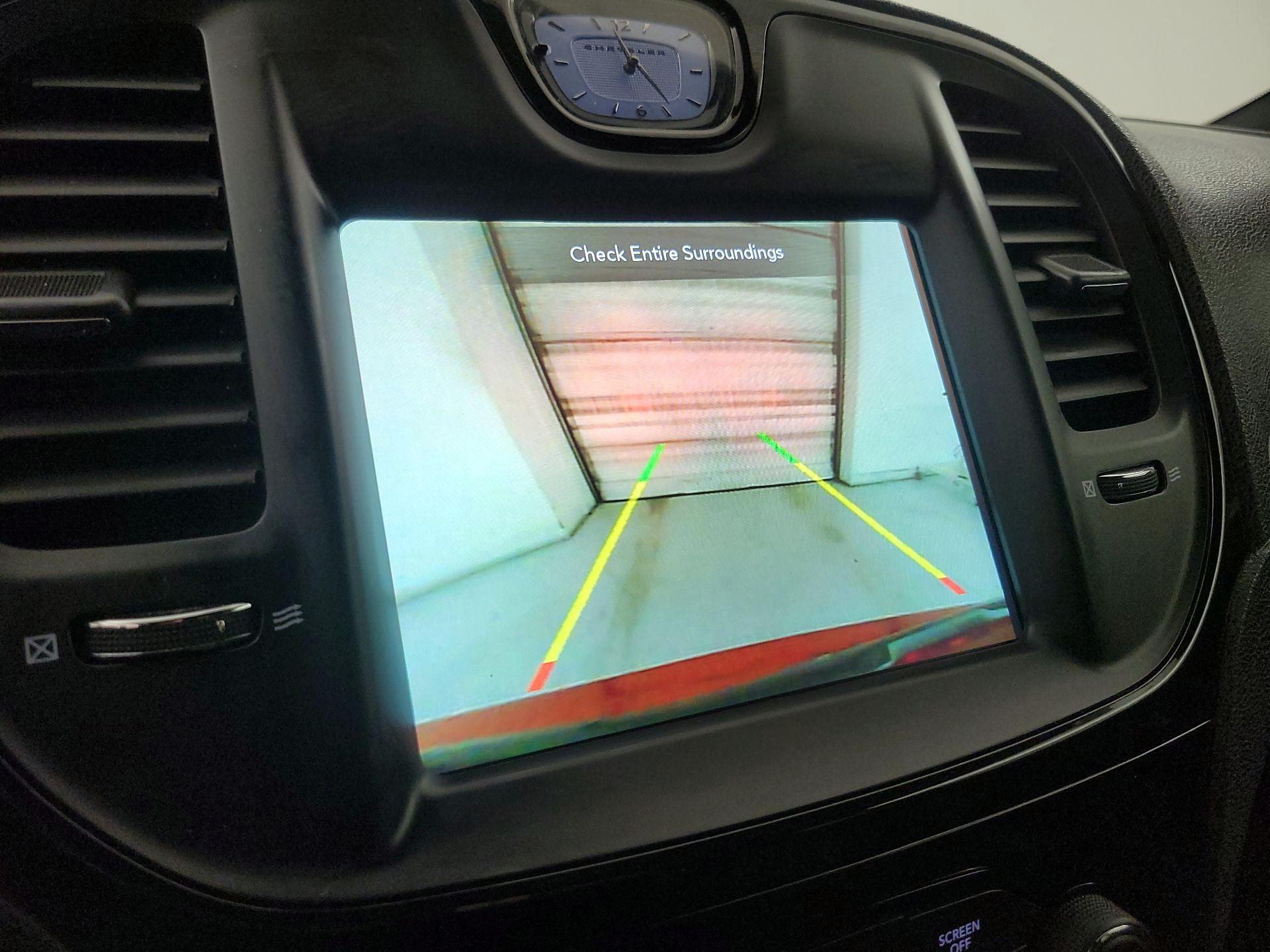 Thumbnail: 2021 Chrysler 300 - 15