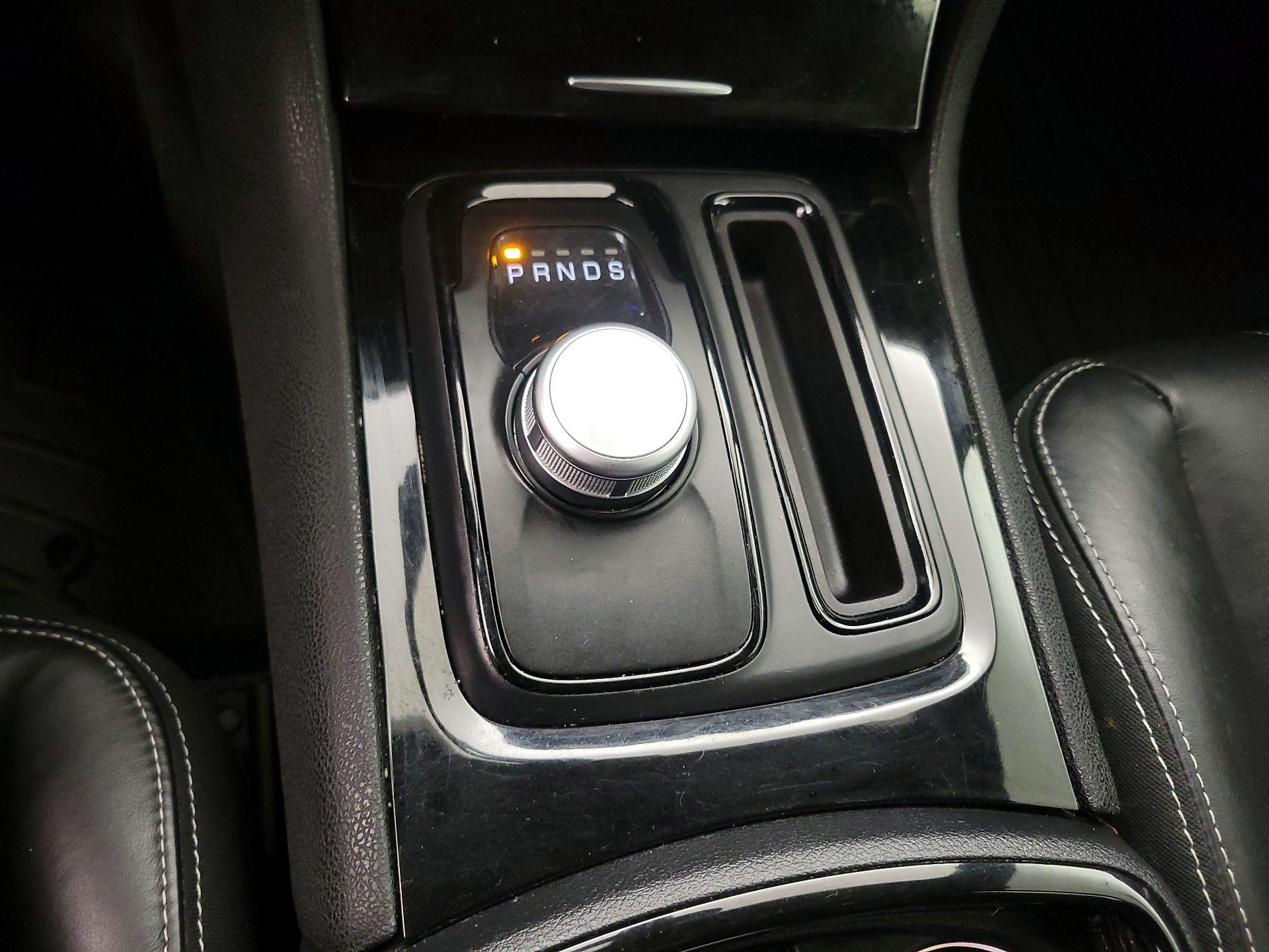 Thumbnail: 2021 Chrysler 300 - 18