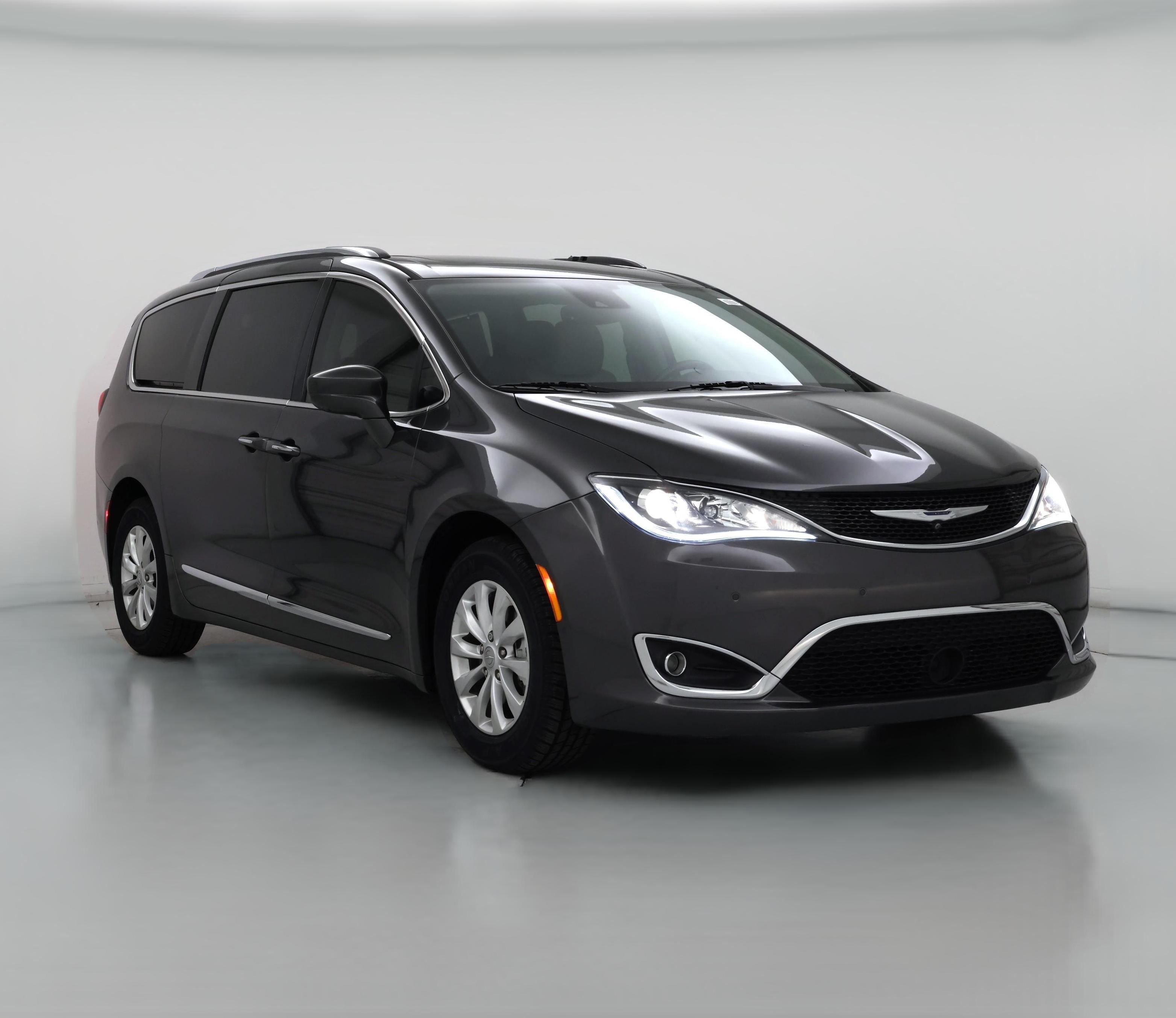 Thumbnail: 2018 Chrysler Pacifica - 1