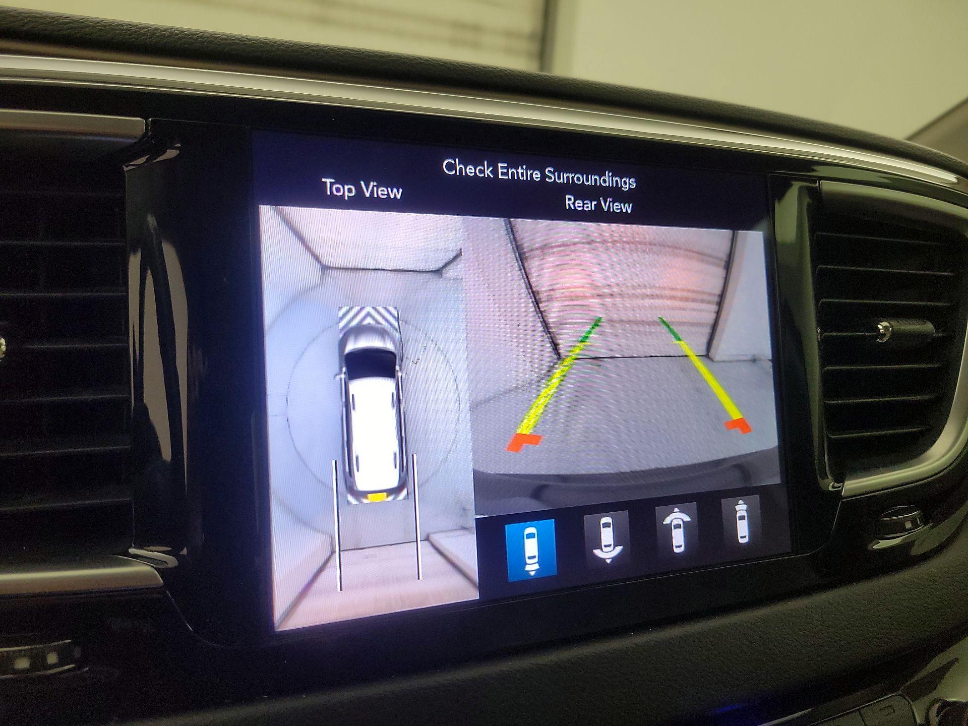 Thumbnail: 2018 Chrysler Pacifica - 15