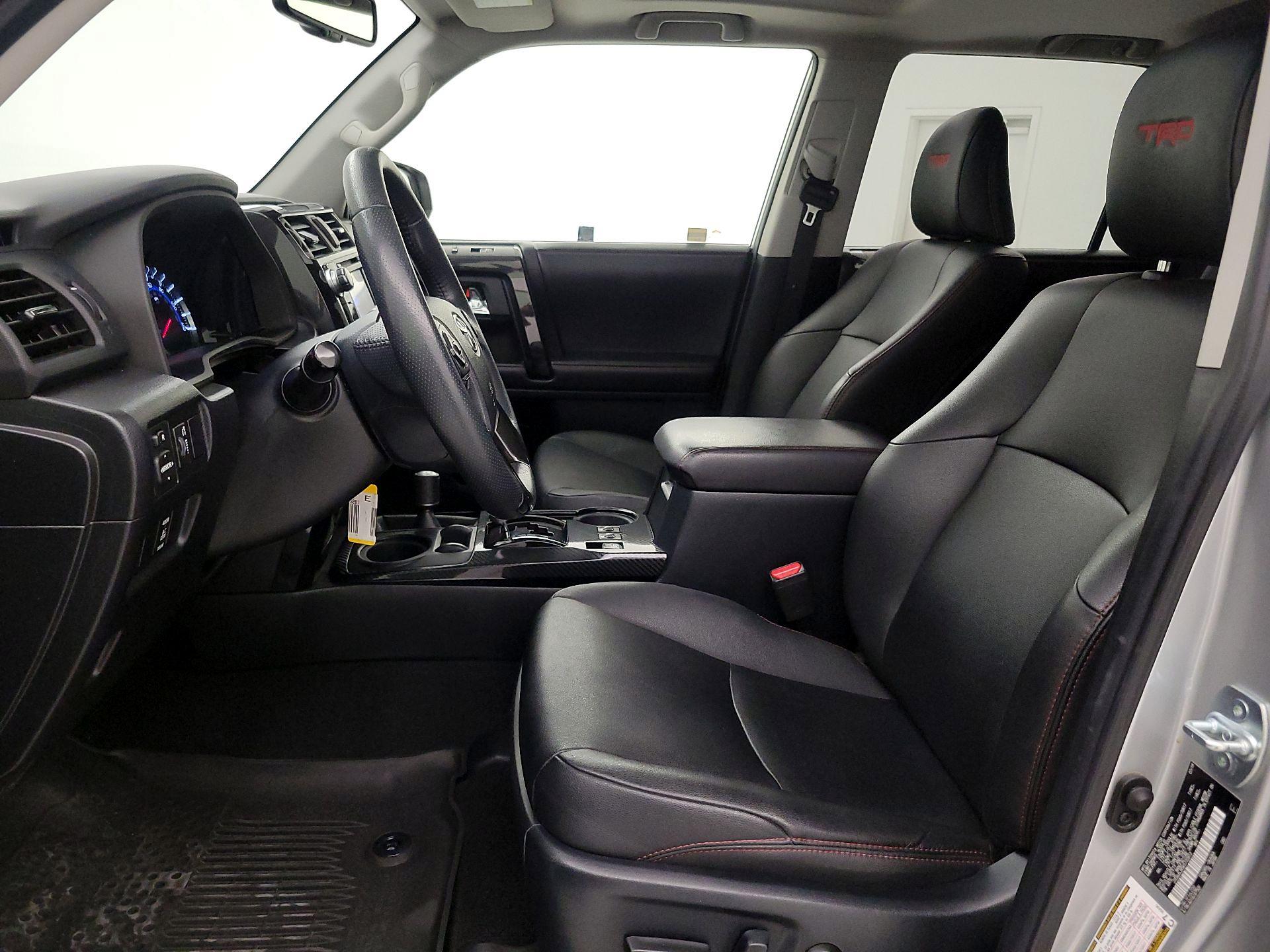Thumbnail: 2019 Toyota 4Runner - 11