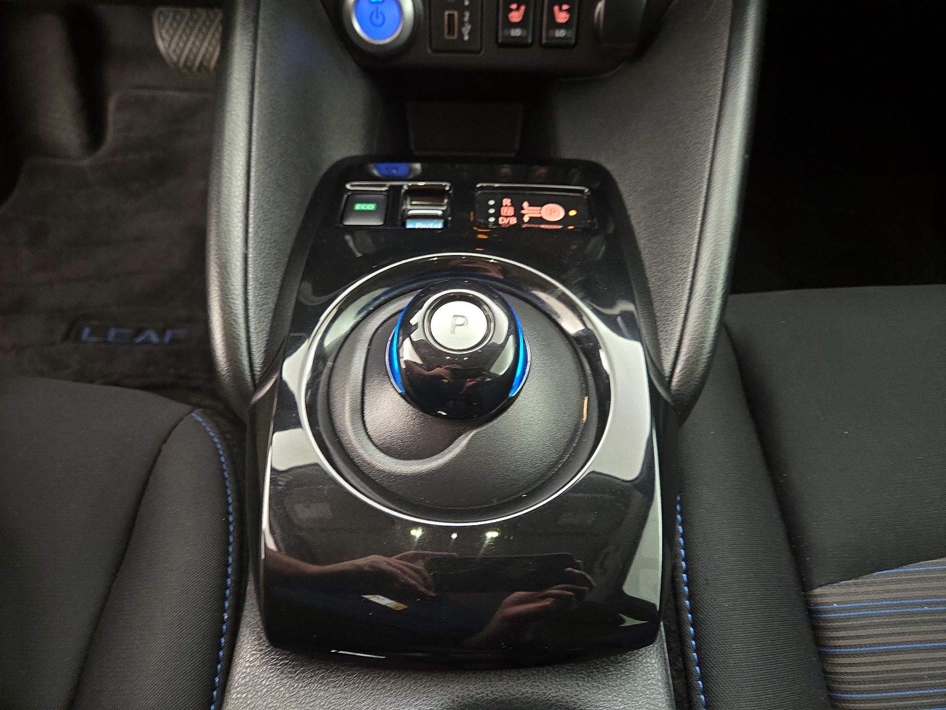 Thumbnail: 2023 Nissan Leaf - 18