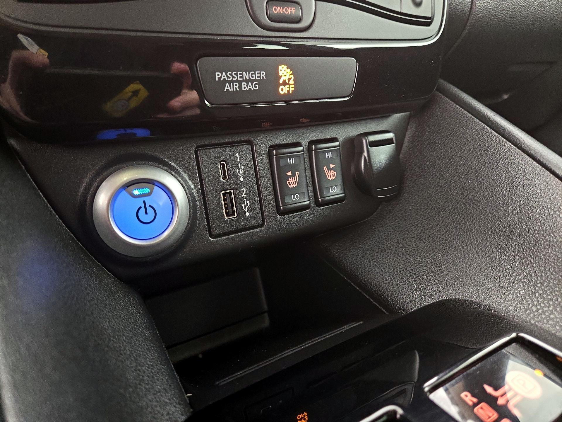 Thumbnail: 2023 Nissan Leaf - 19