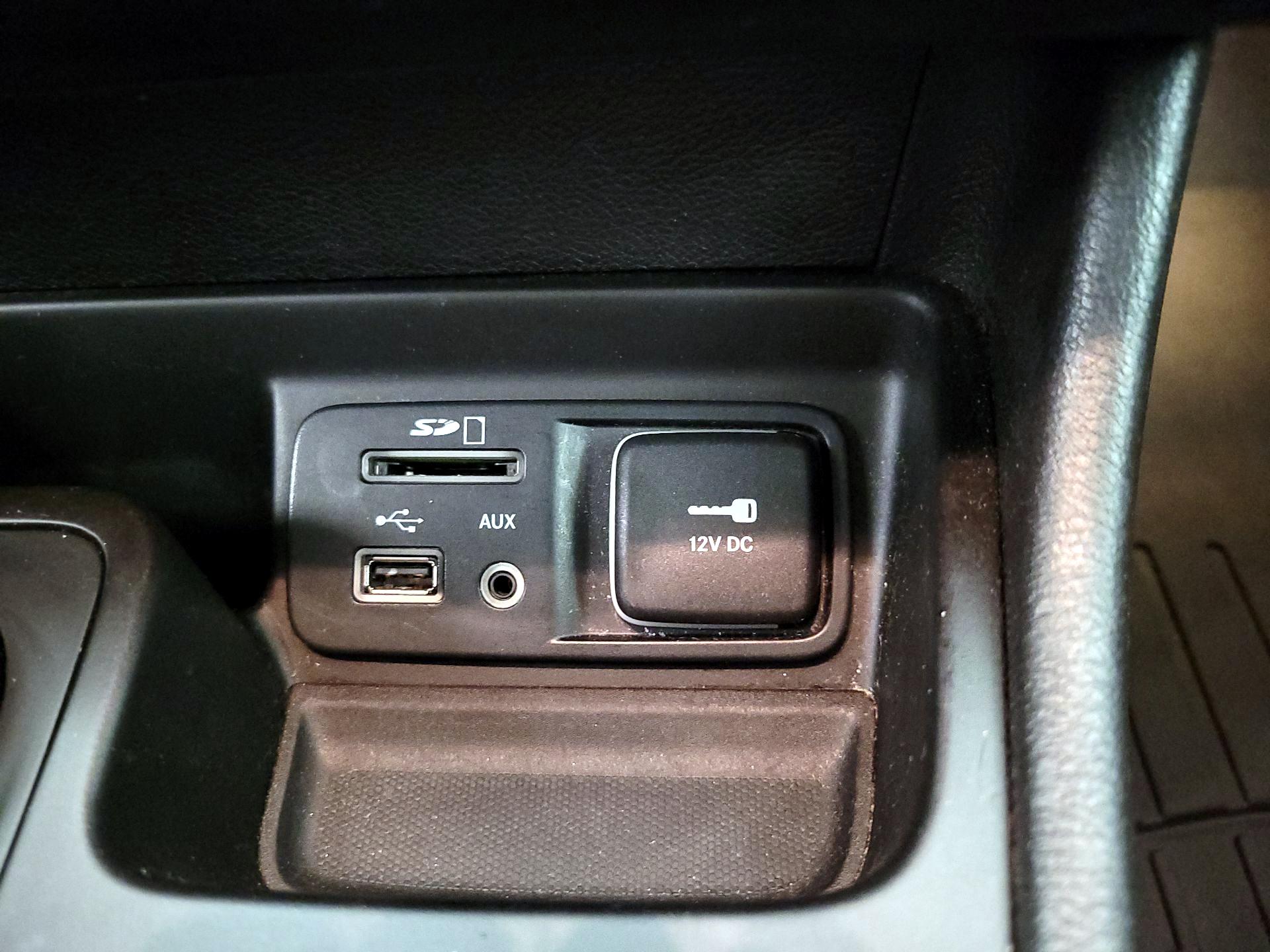 Thumbnail: 2017 Jeep Cherokee - 19