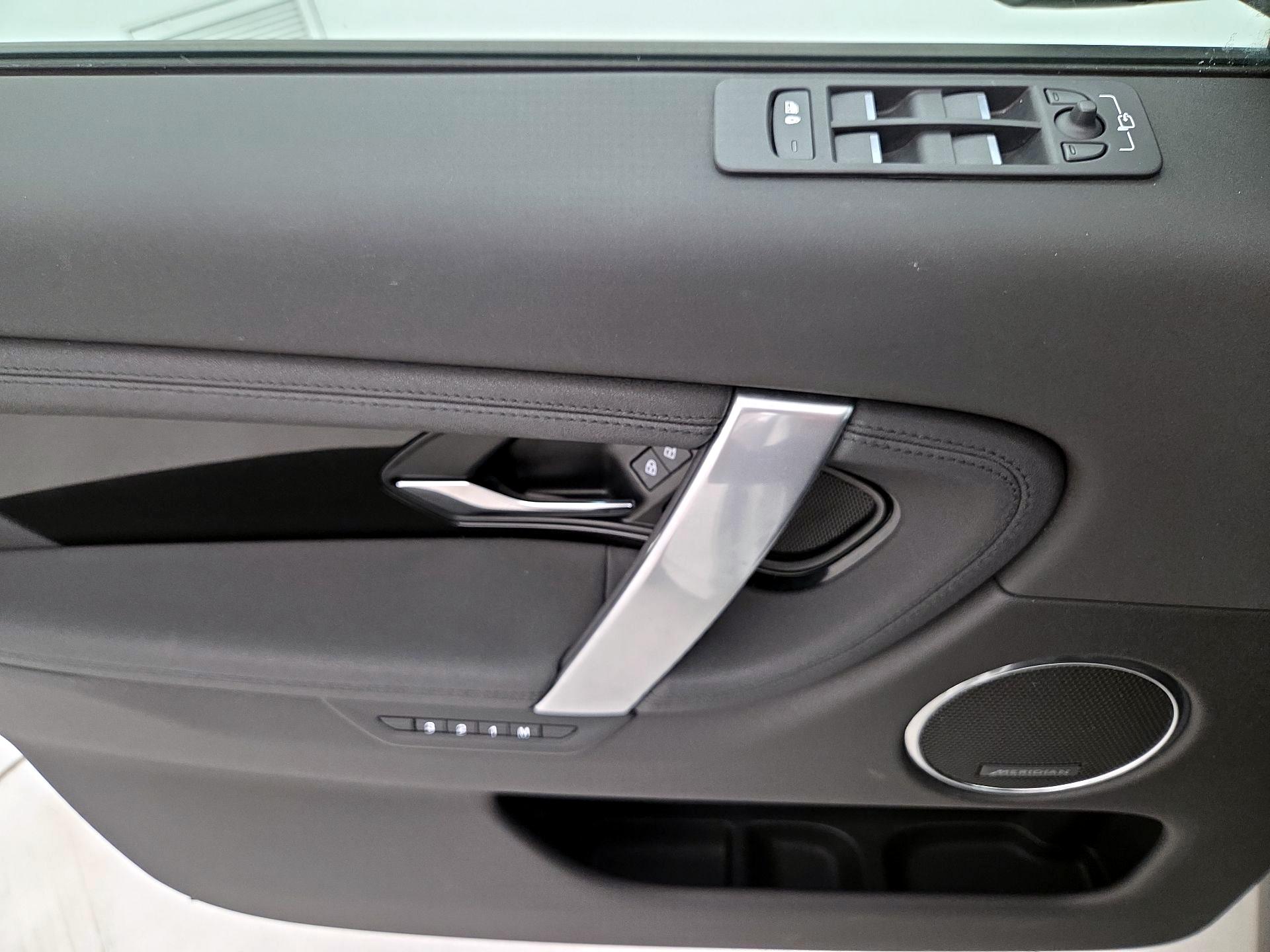 Thumbnail: 2024 Land Rover Discovery Sport - 12