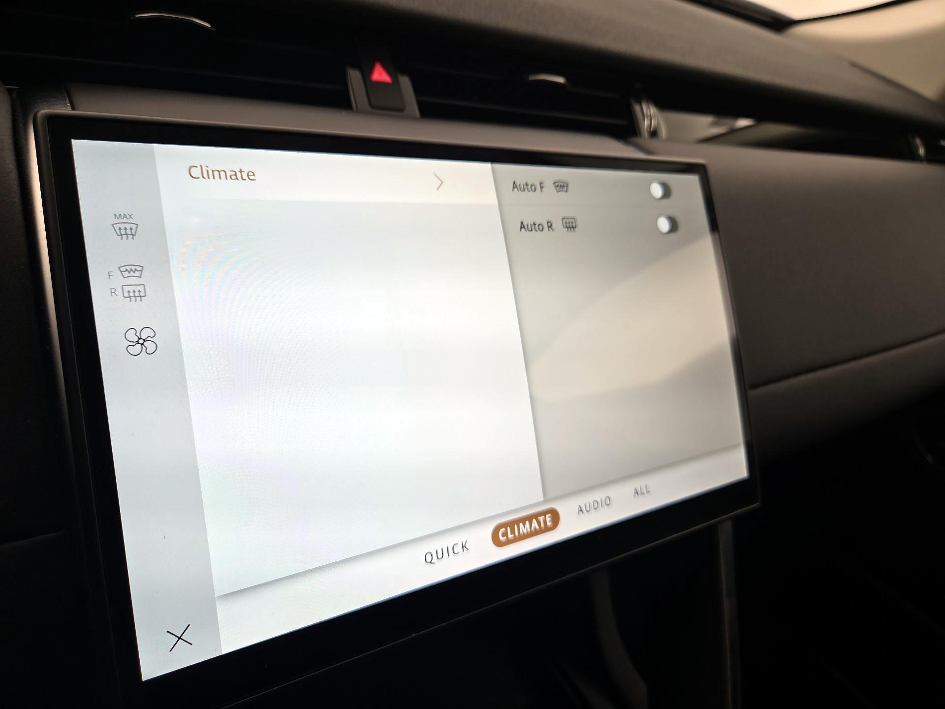 Thumbnail: 2024 Land Rover Discovery Sport - 15