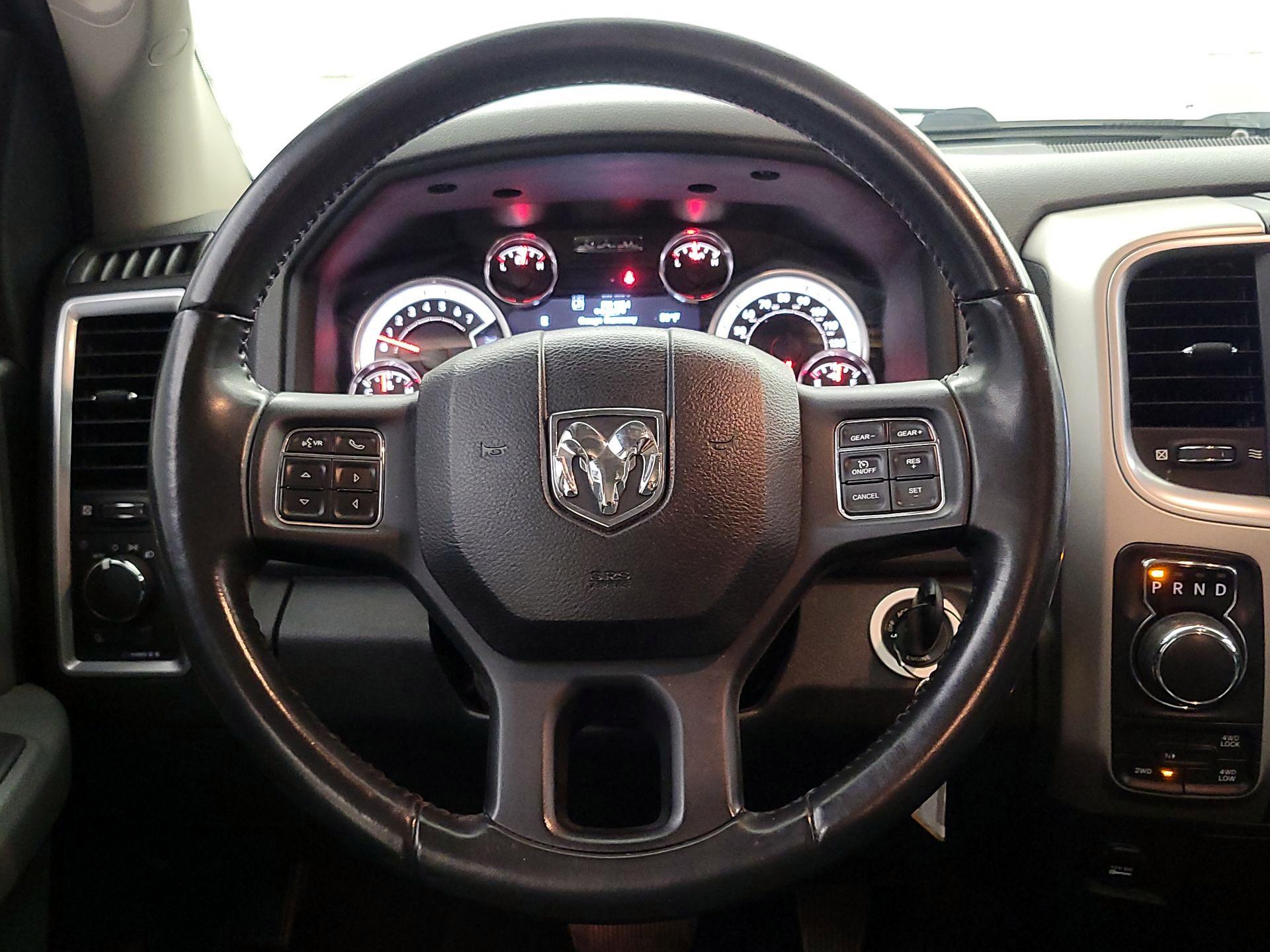 Thumbnail: 2019 RAM 1500 Classic - 10