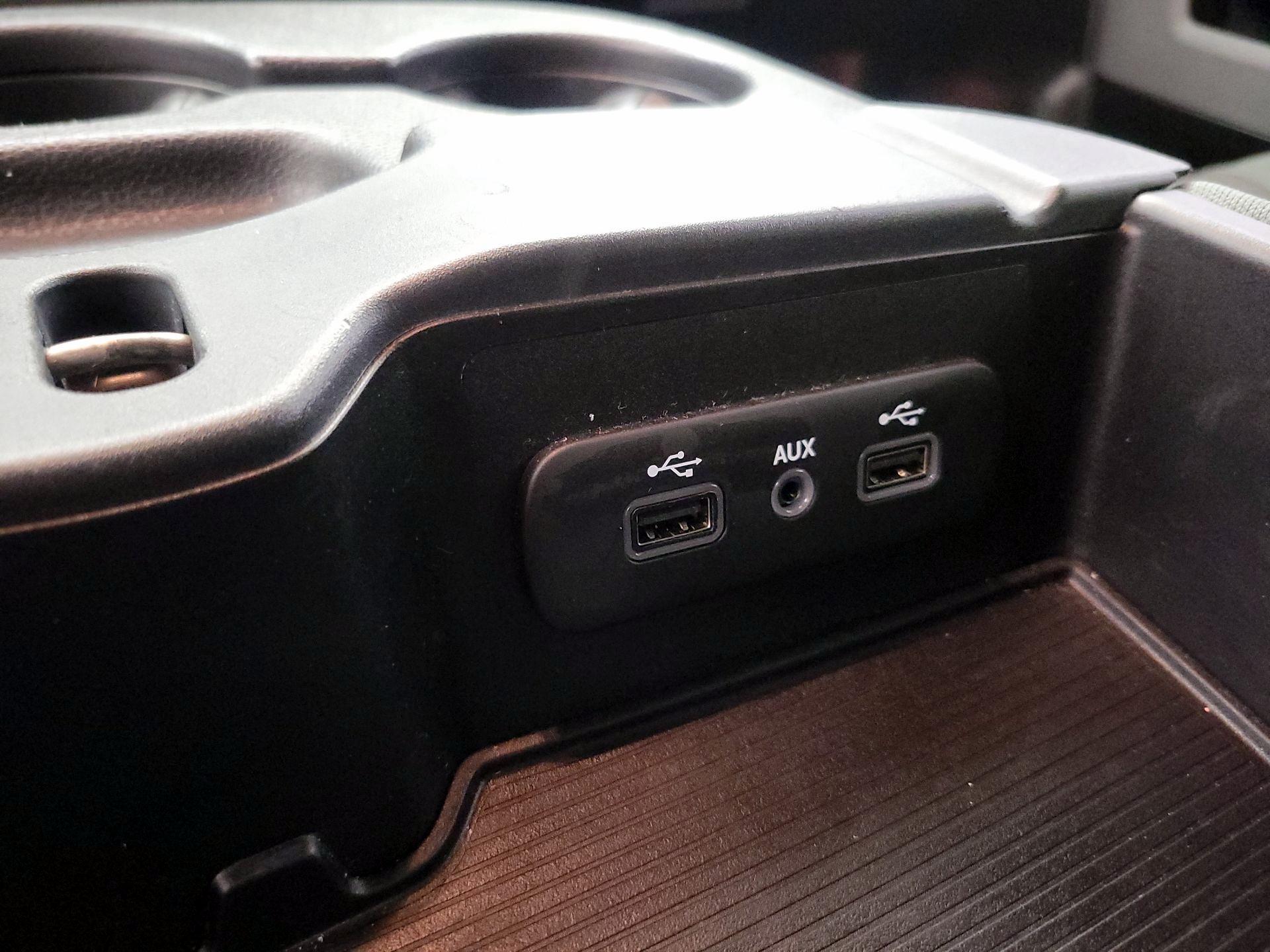 Thumbnail: 2019 RAM 1500 Classic - 18